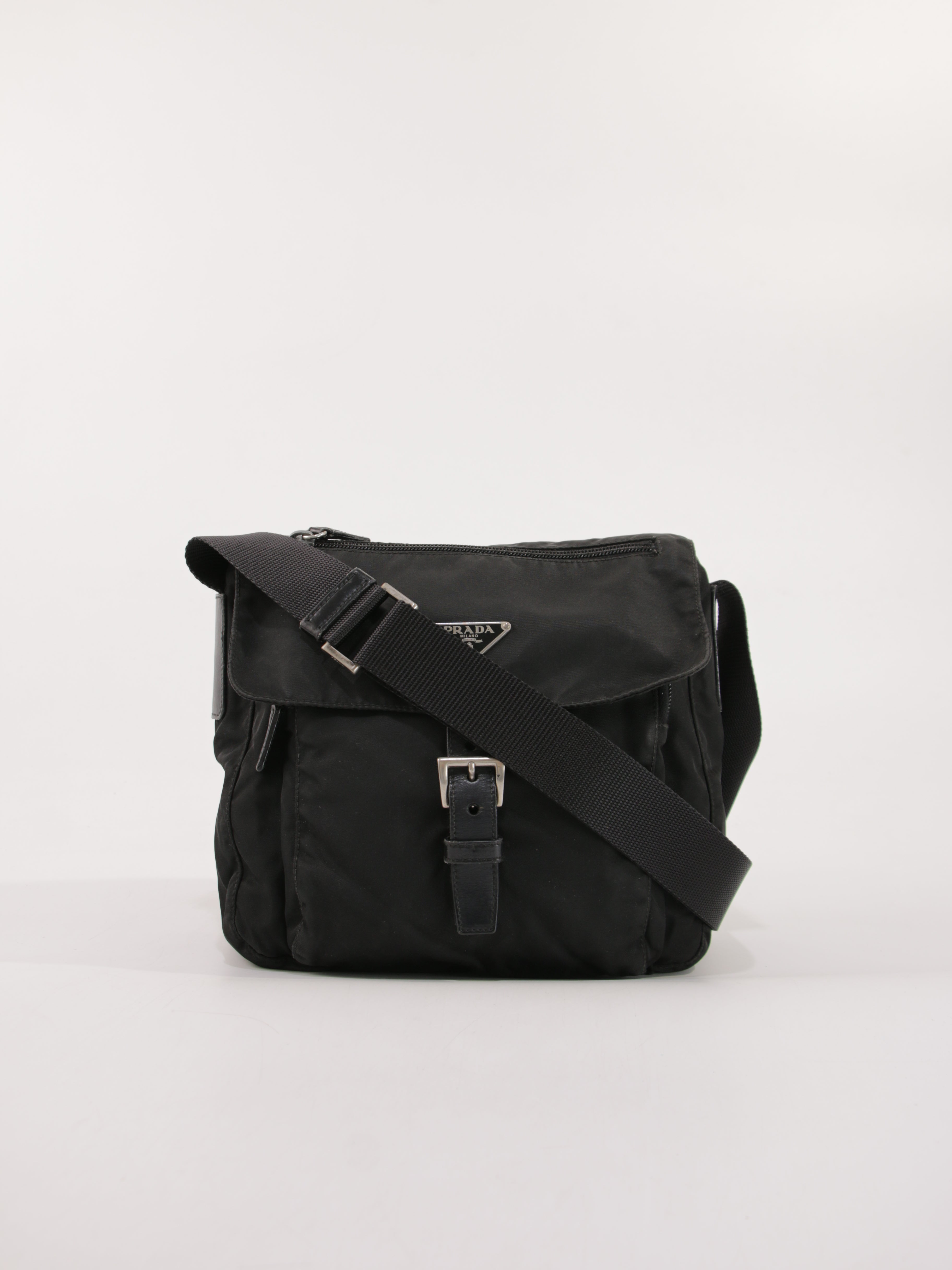 PRADA - SINGLE BUCKLE MESSENGER