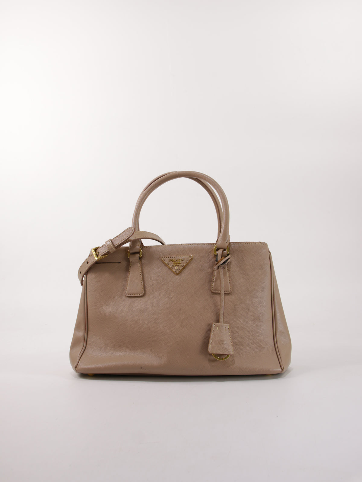 Prada - medium galleria