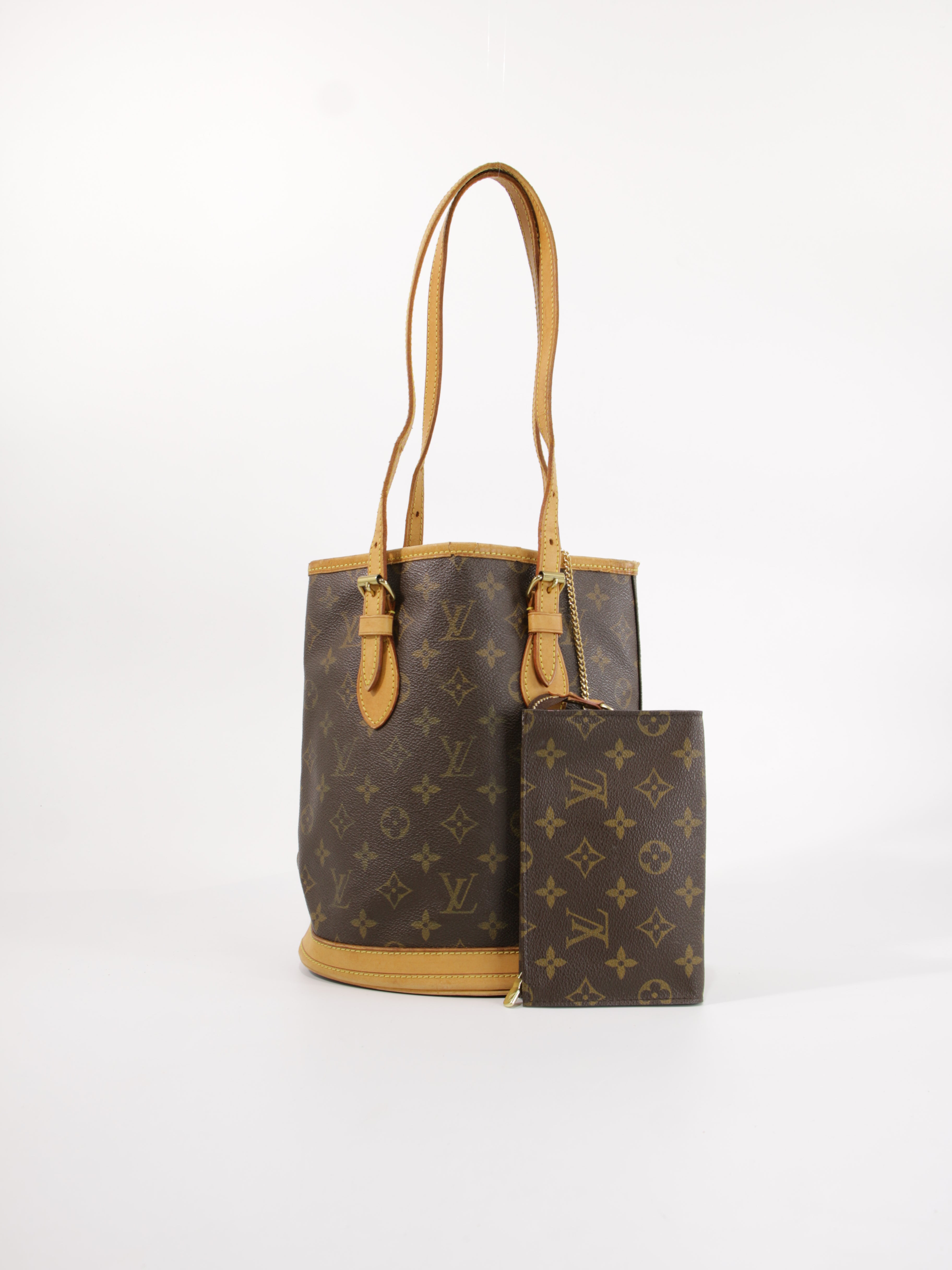 LOUIS VUITTON - MINI BUCKET