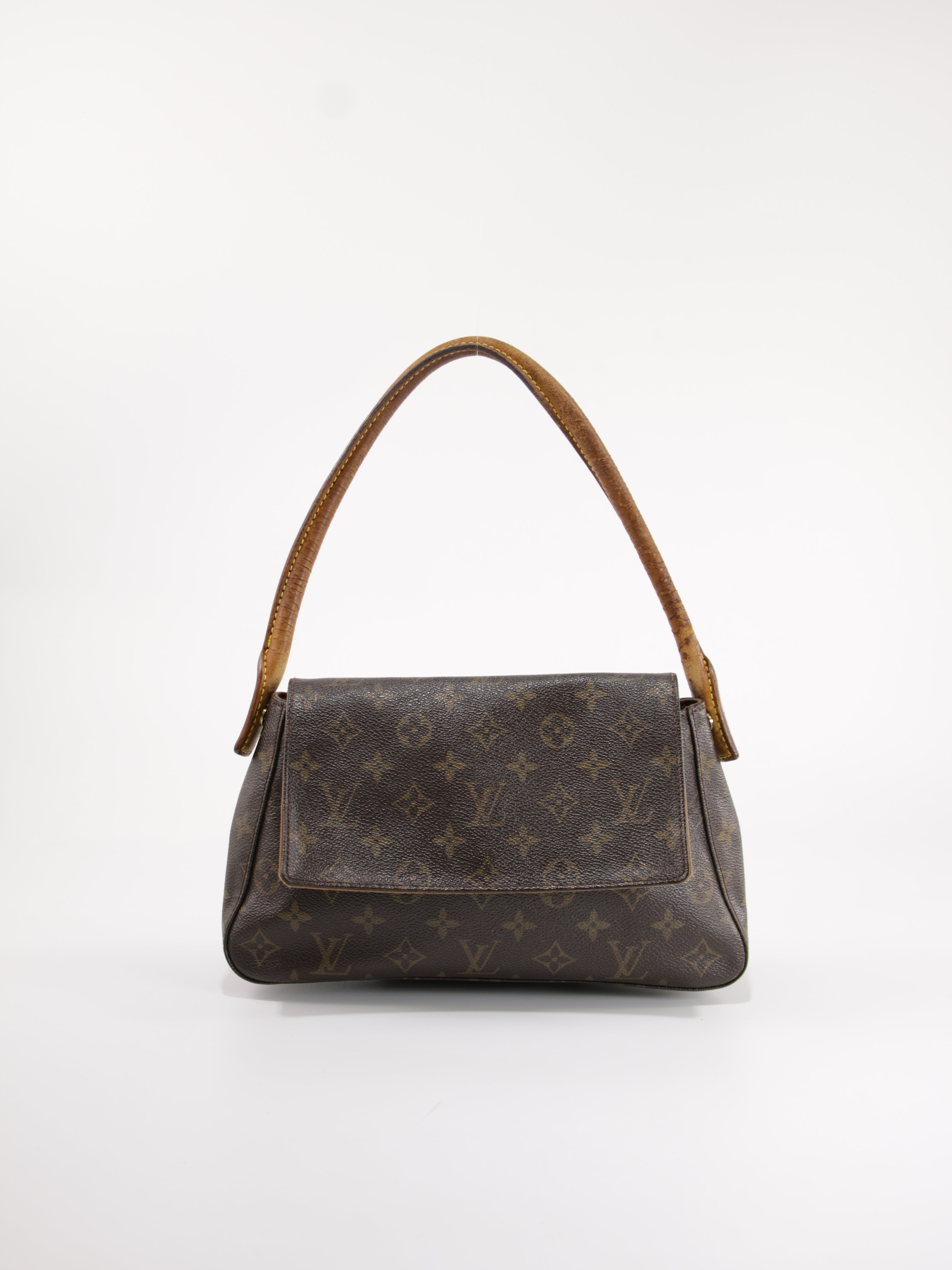 LOUIS VUITTON - LOOPING PM