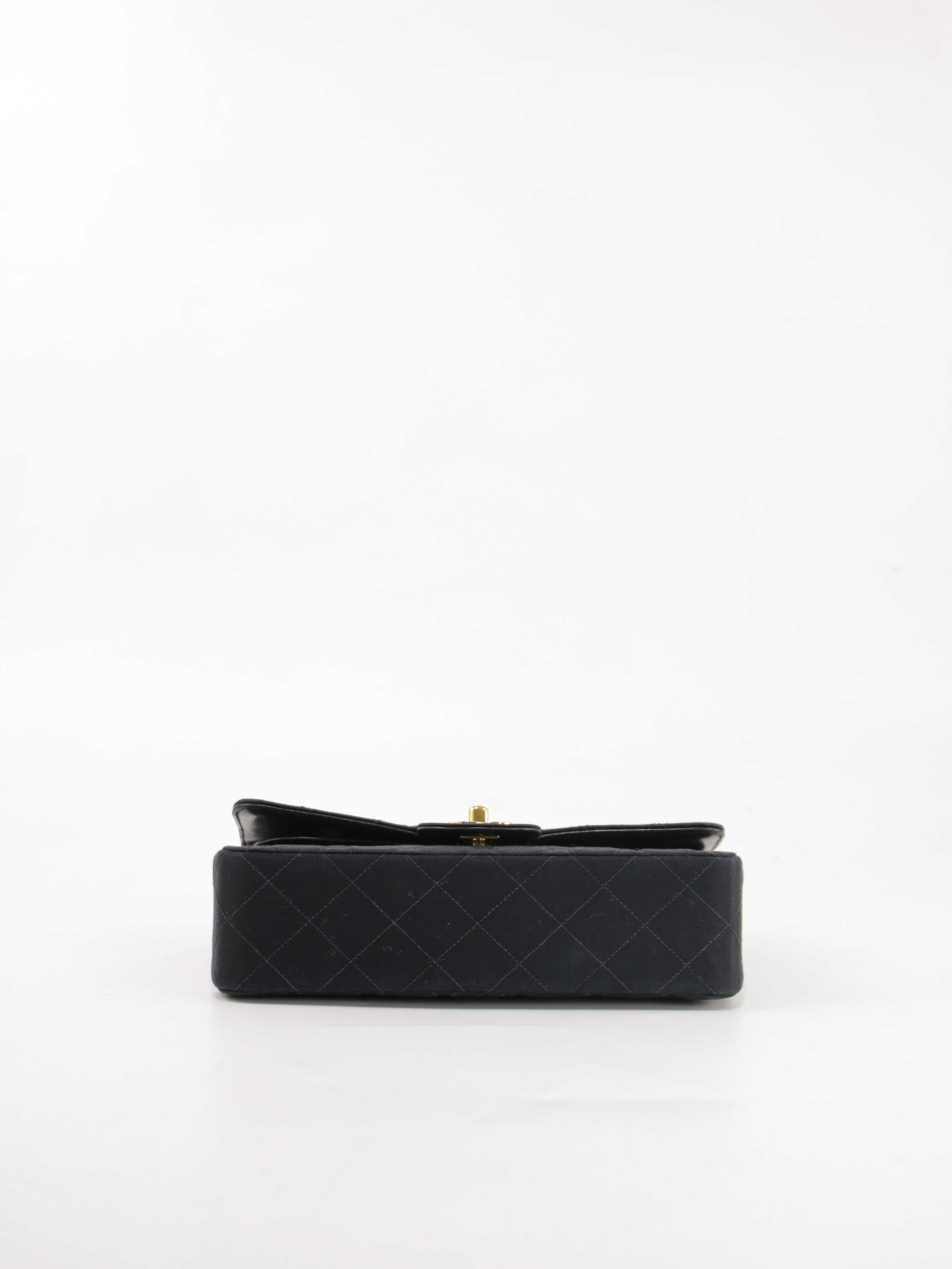 Small Classic Flap