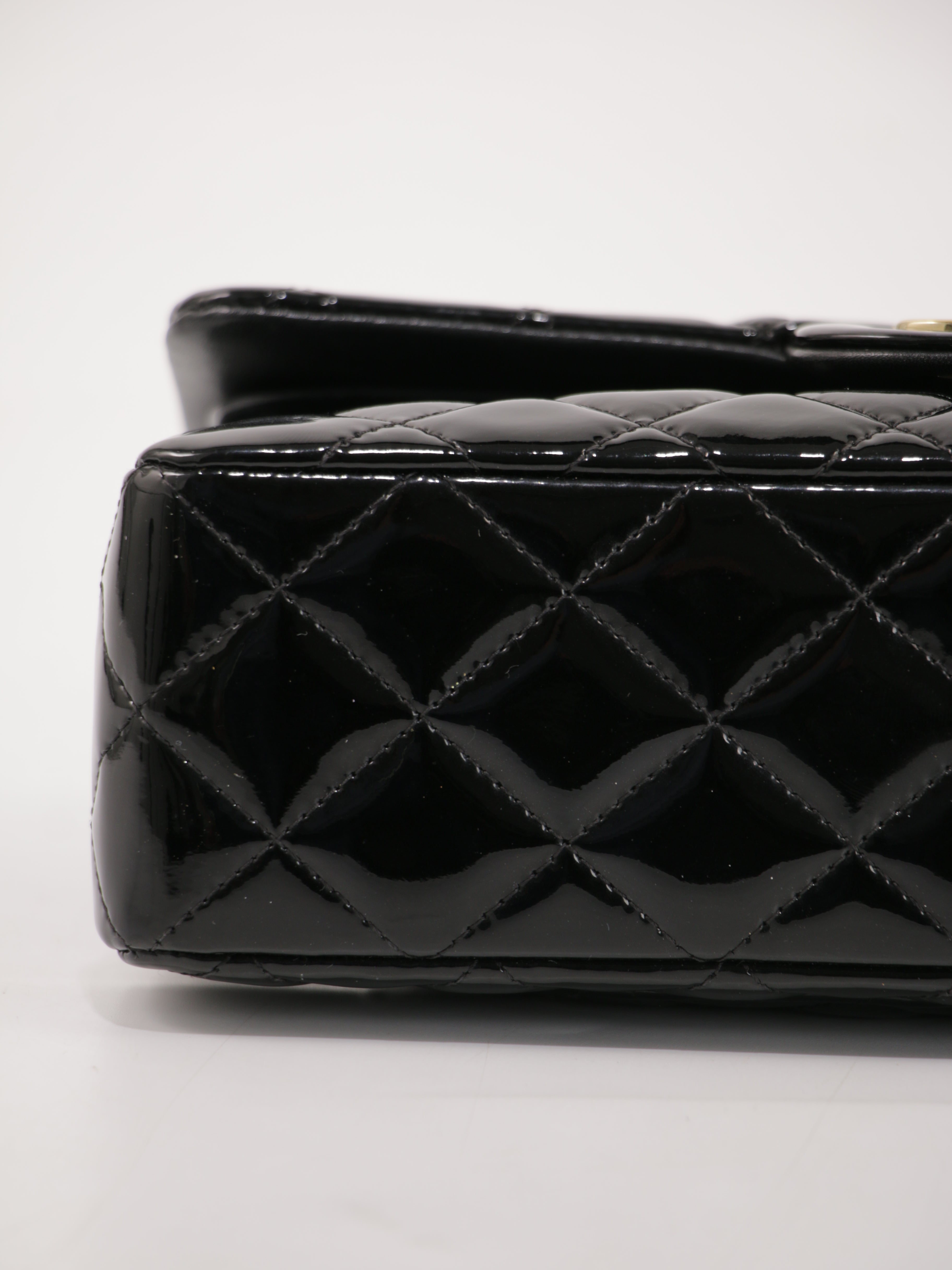 Small Classic Flap