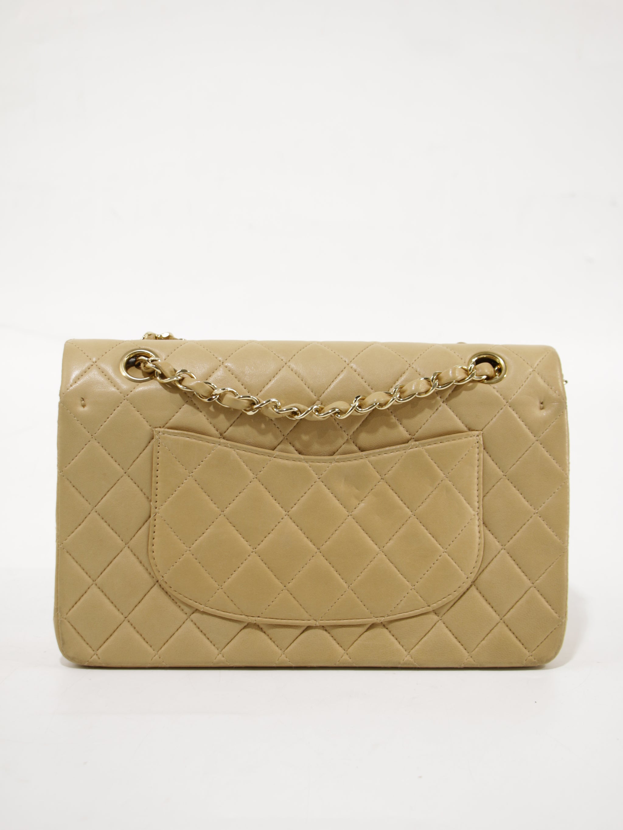 Medium Classic Flap