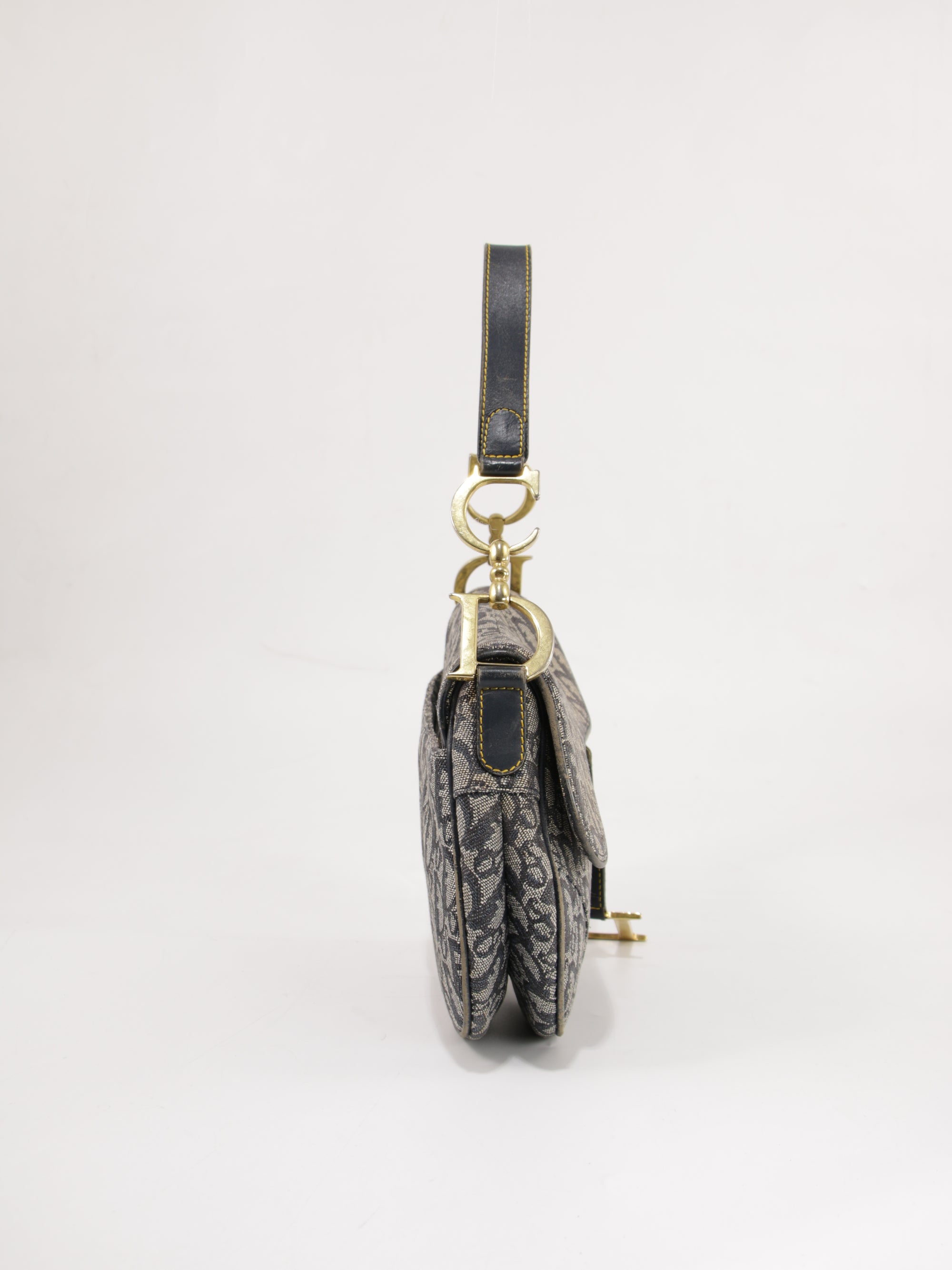 Saddle