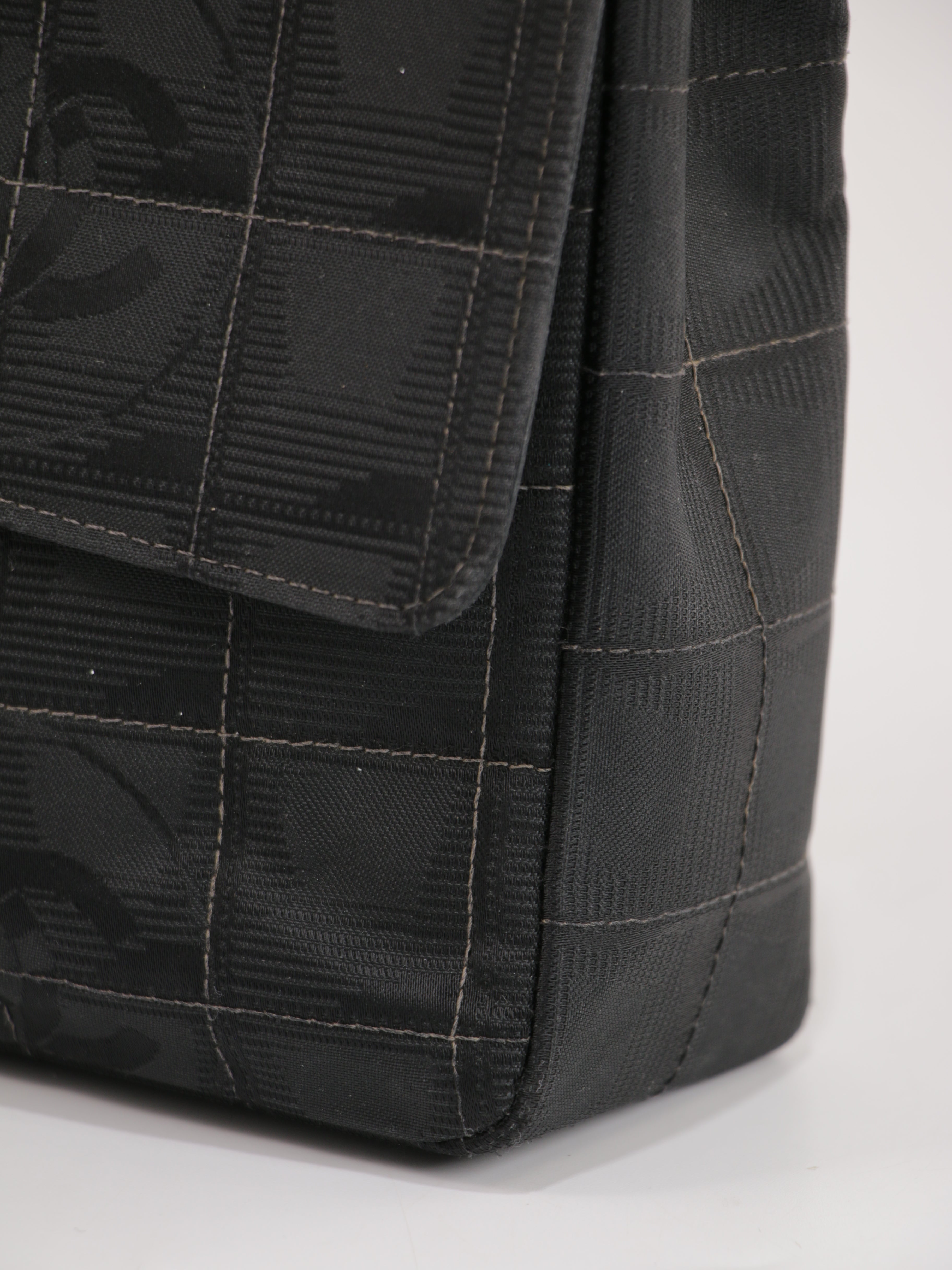 Medium Classic Flap