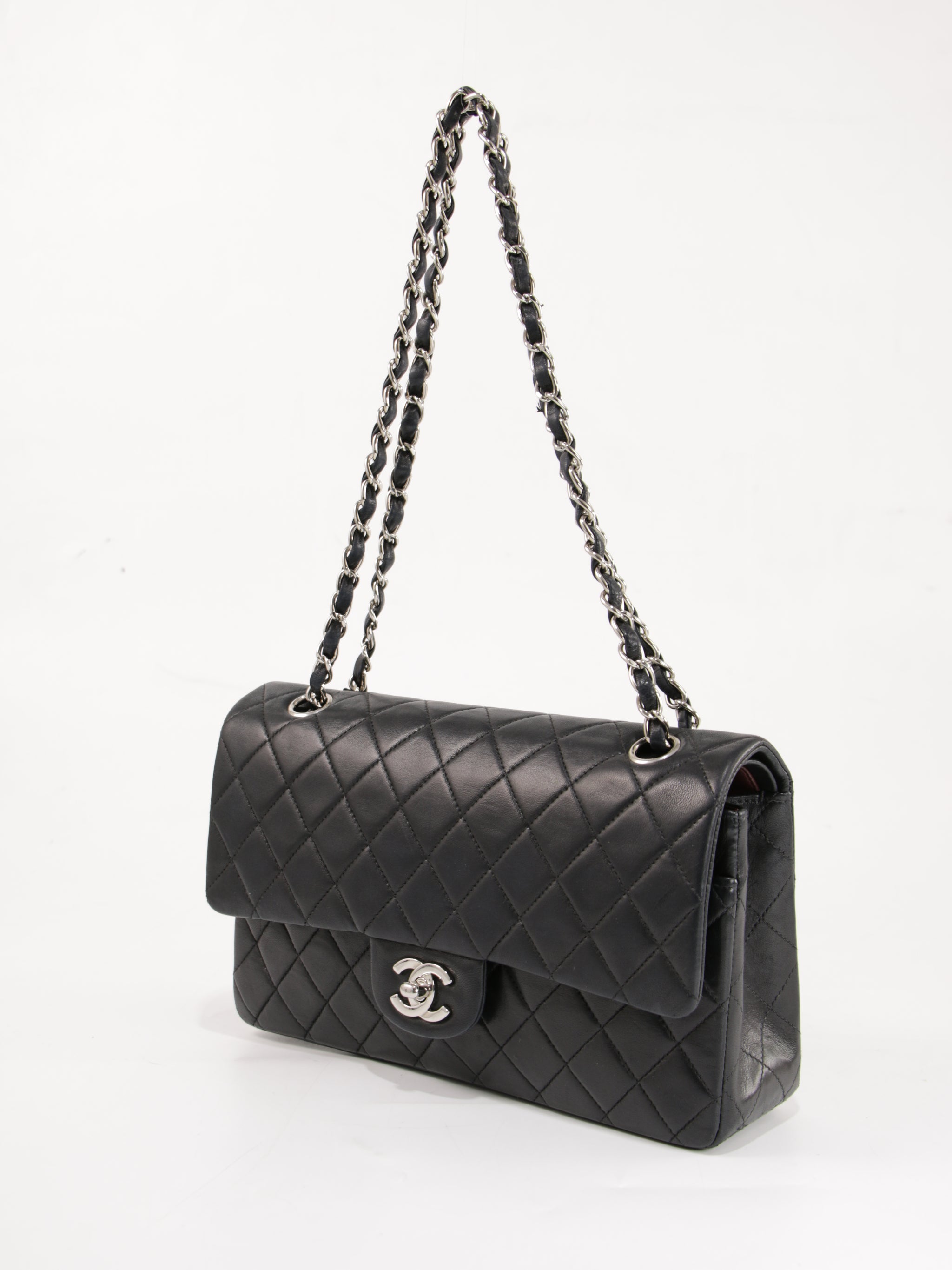 Medium Classic Flap