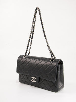Medium Classic Flap