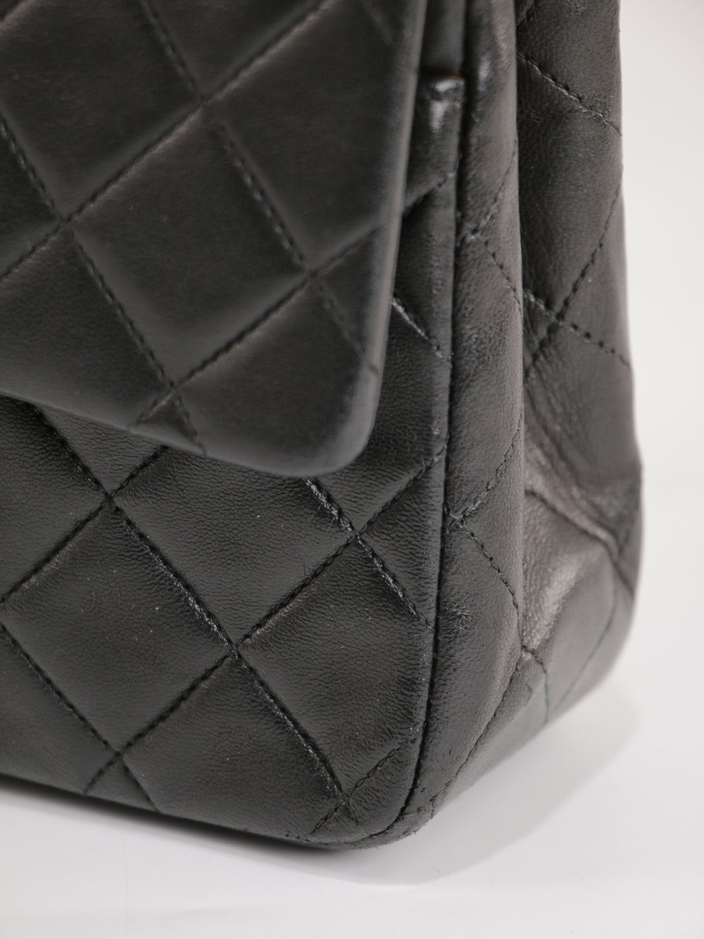 Medium Classic Flap