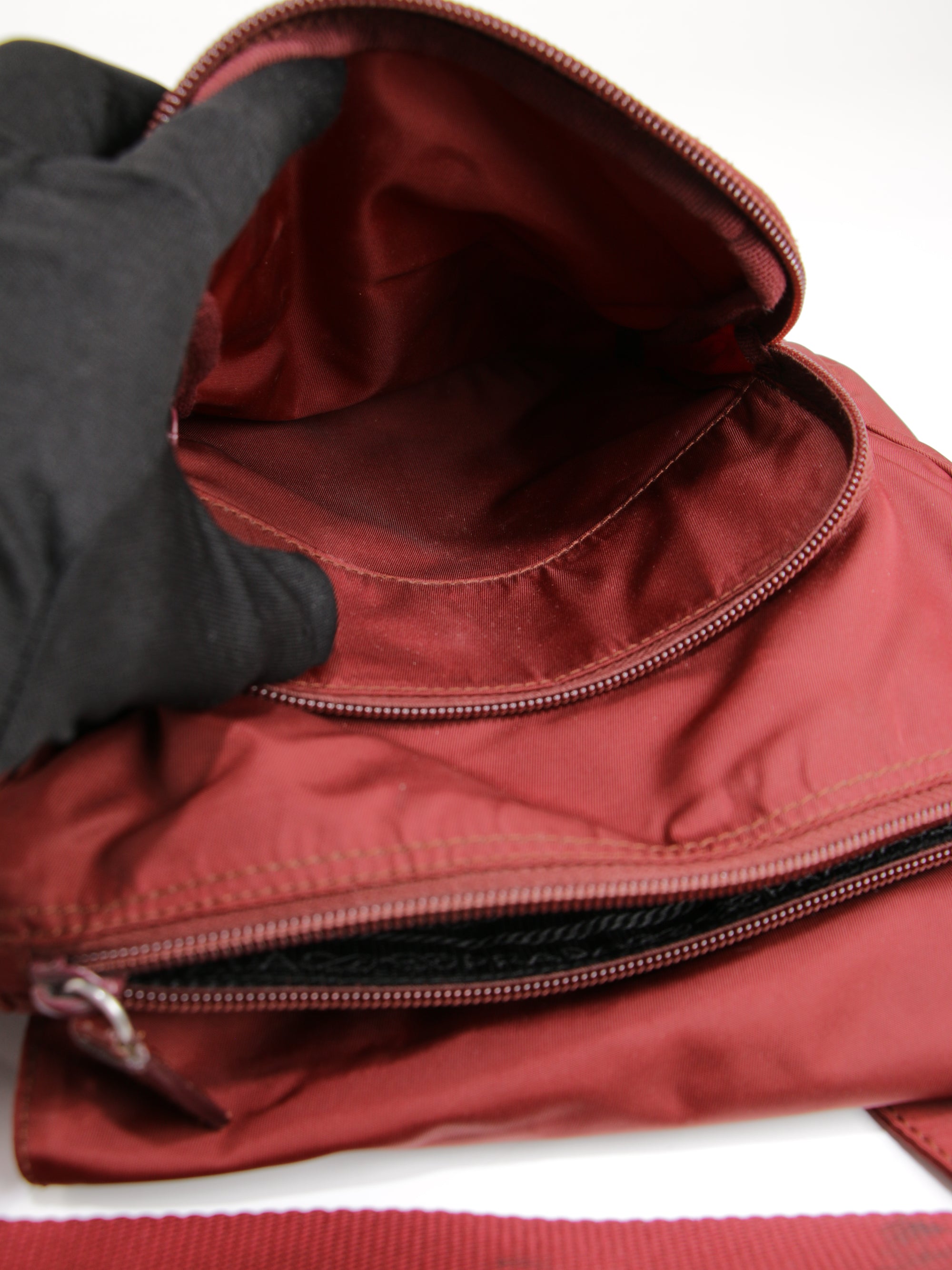 Single Buckle Messenger