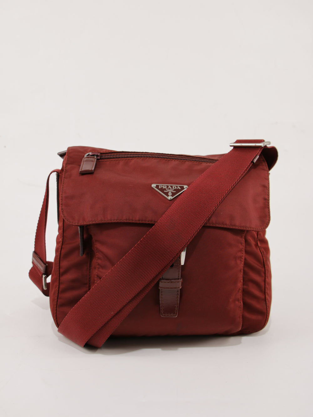 Single Buckle Messenger