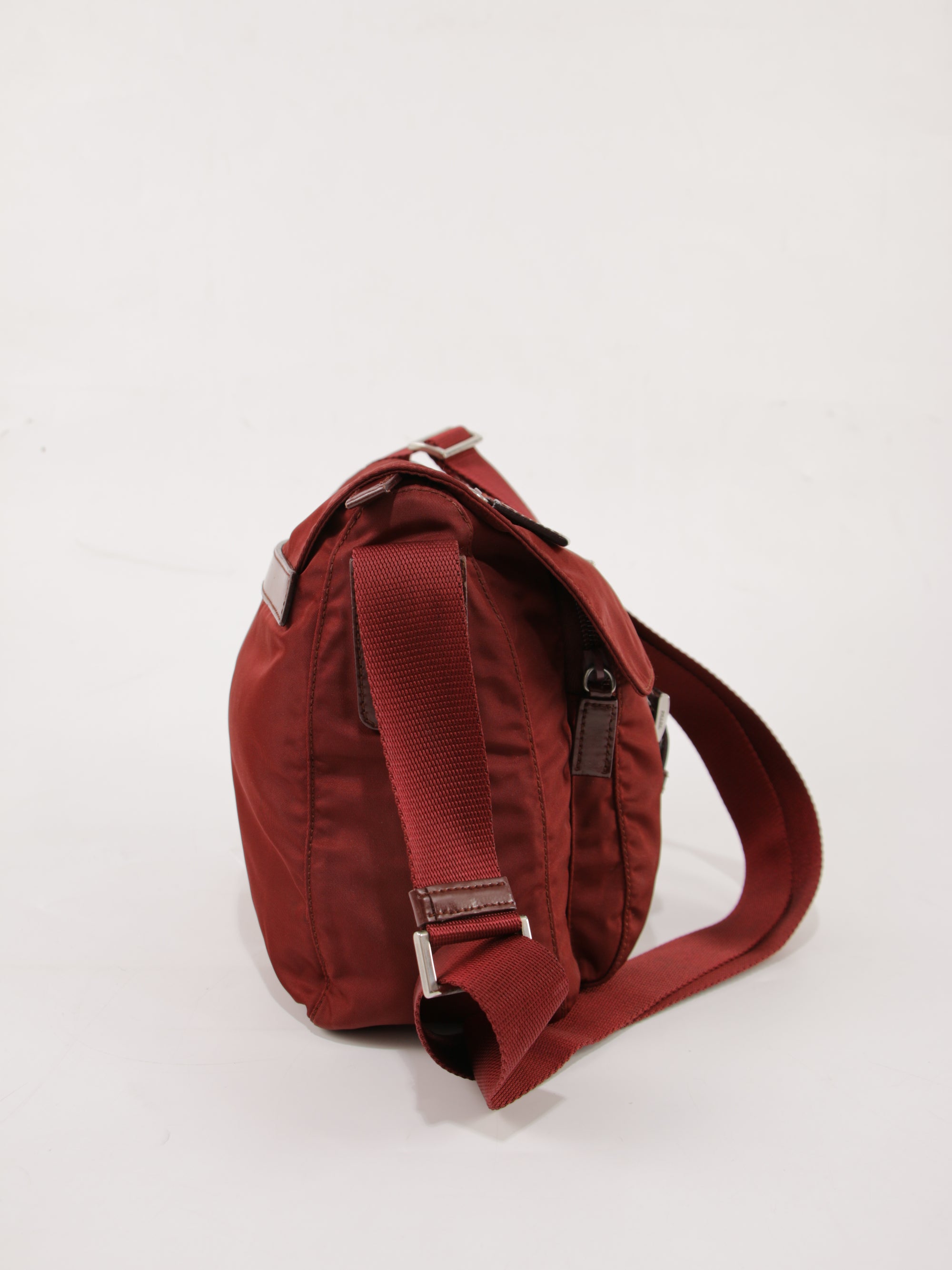 Single Buckle Messenger