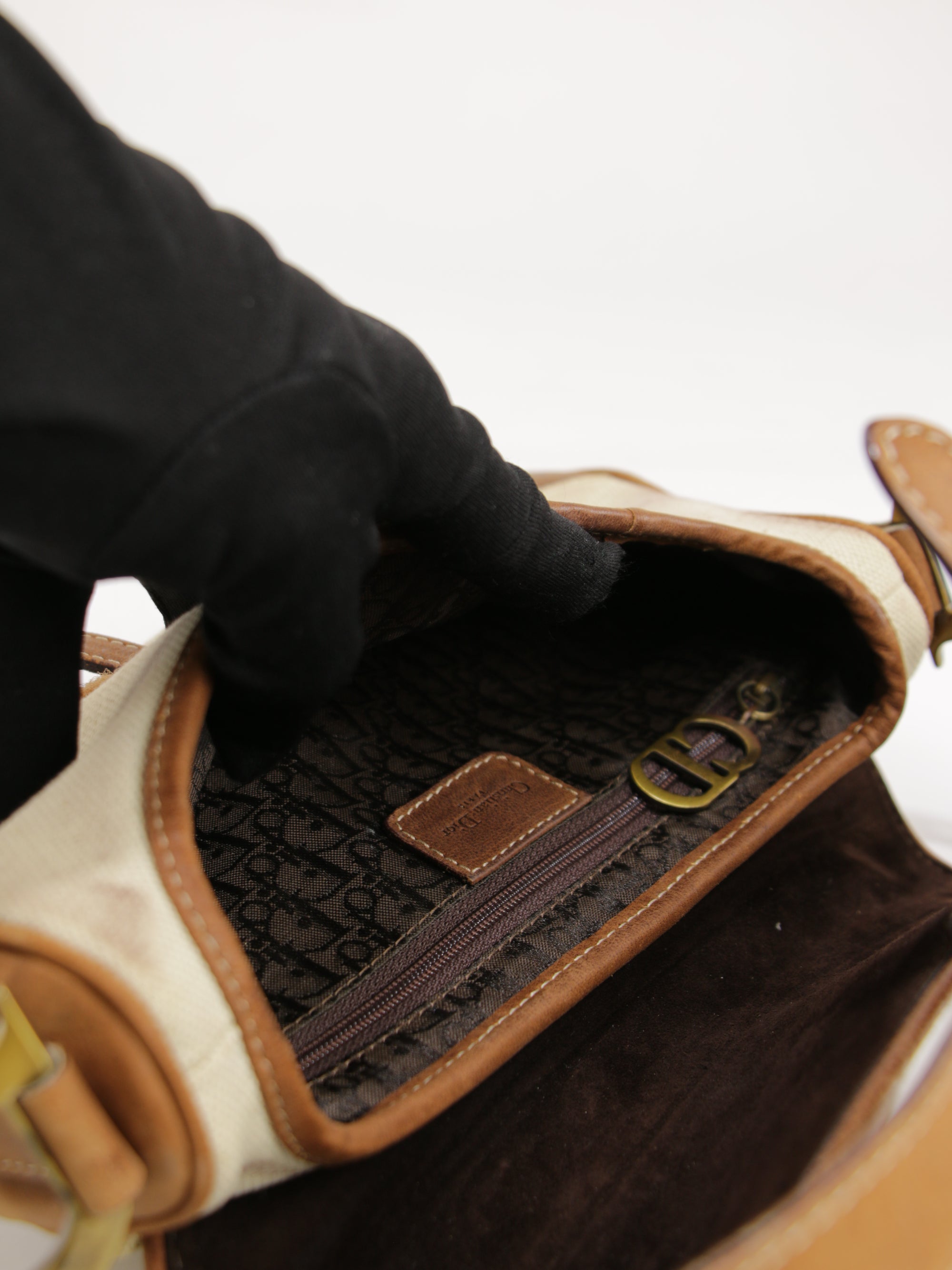 Saddle