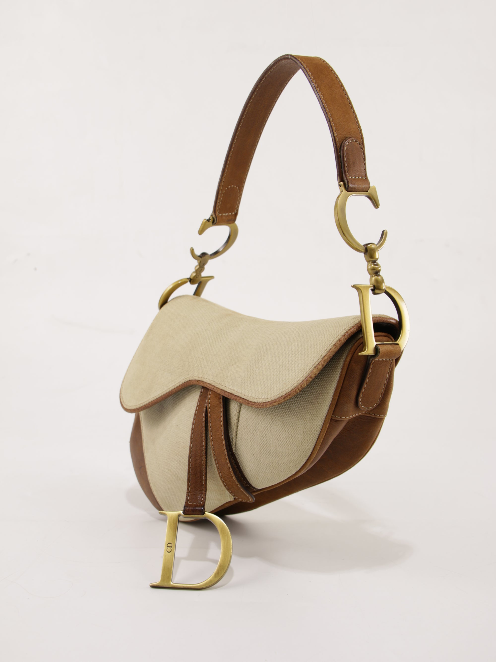 Saddle