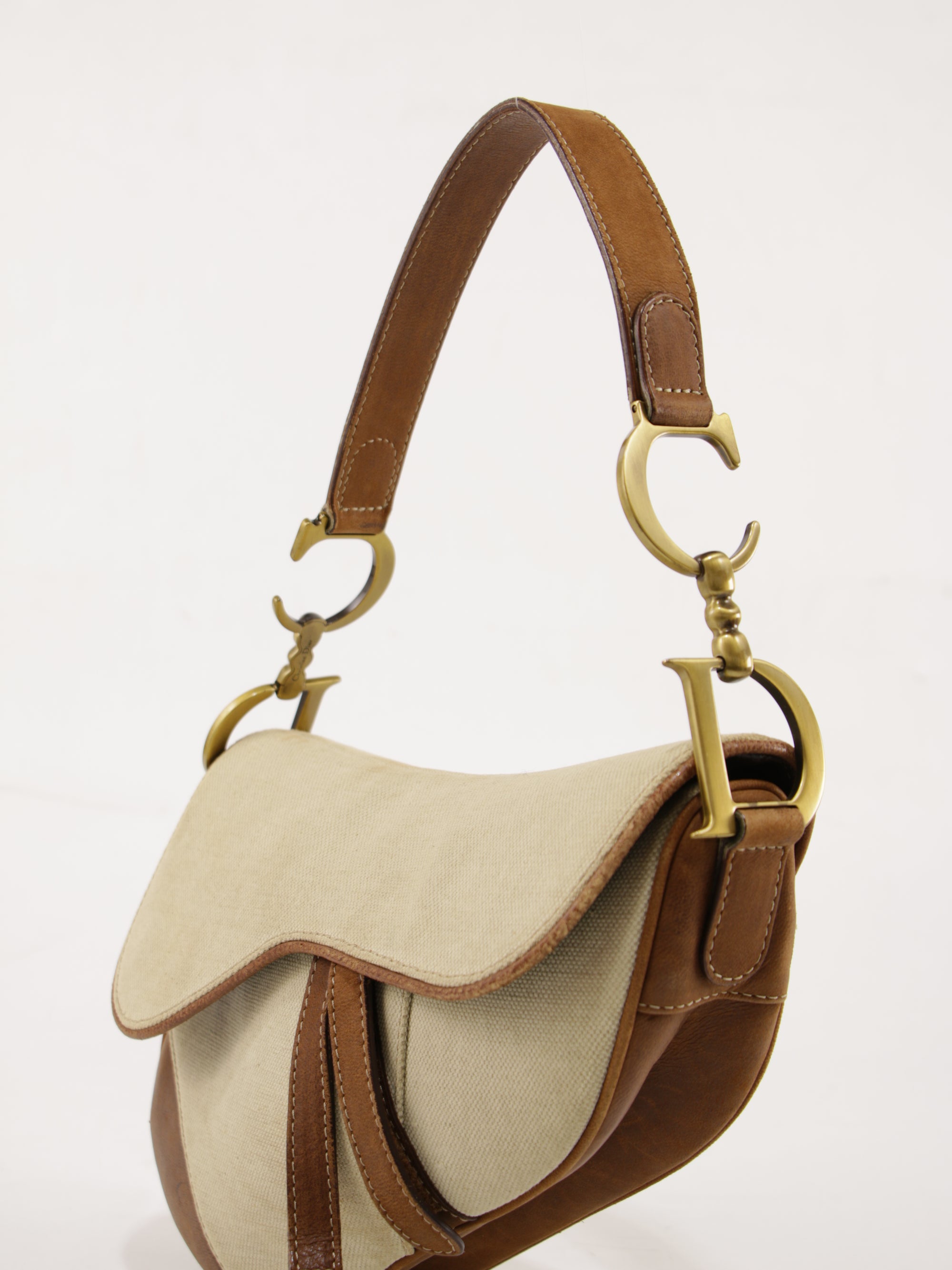 Saddle