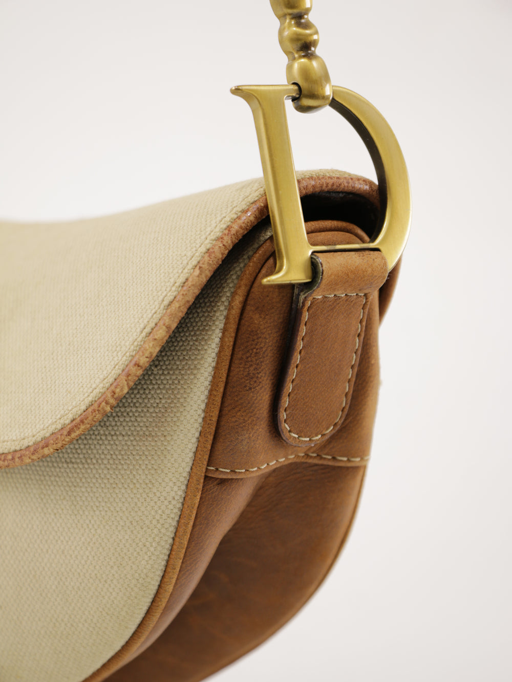 Saddle