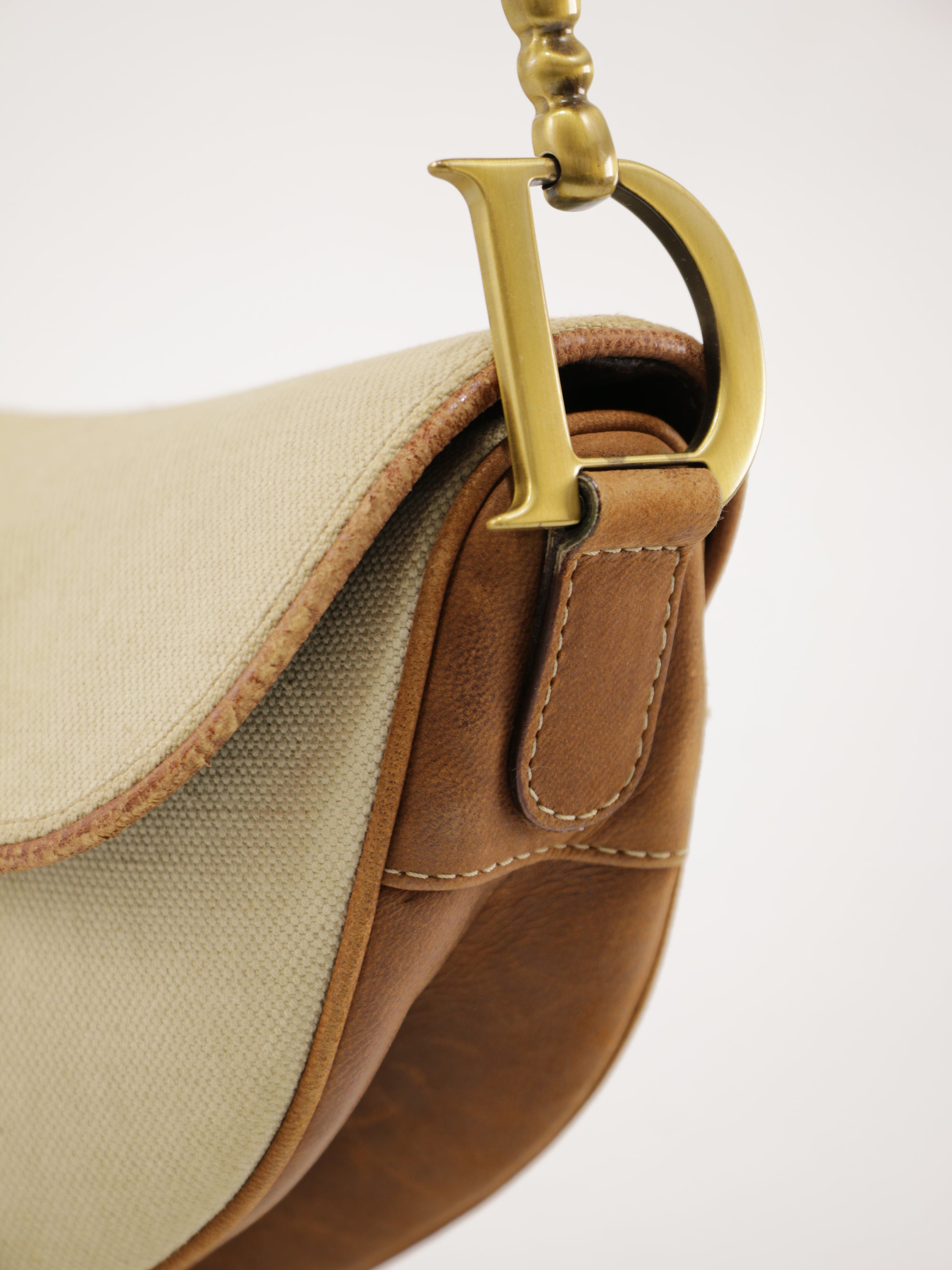 Saddle