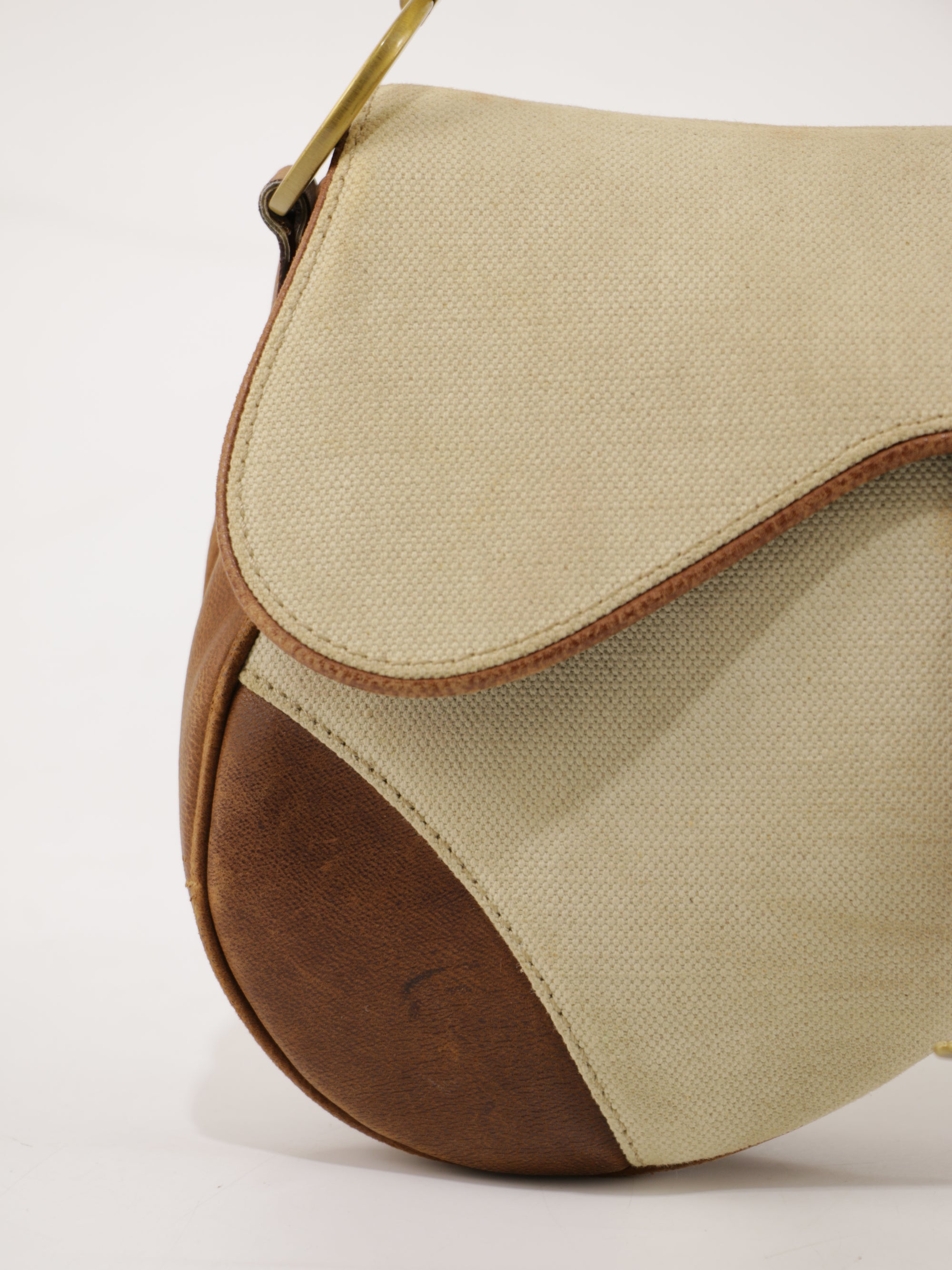 Saddle