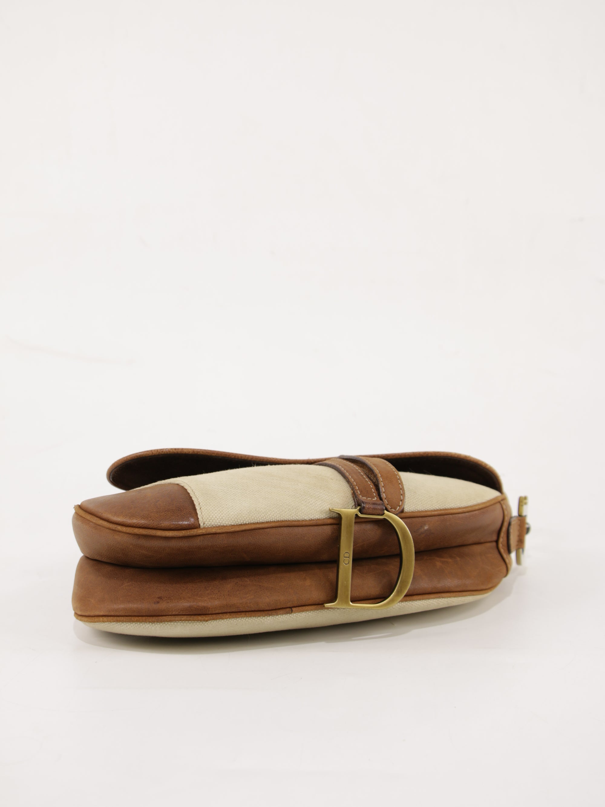 Saddle