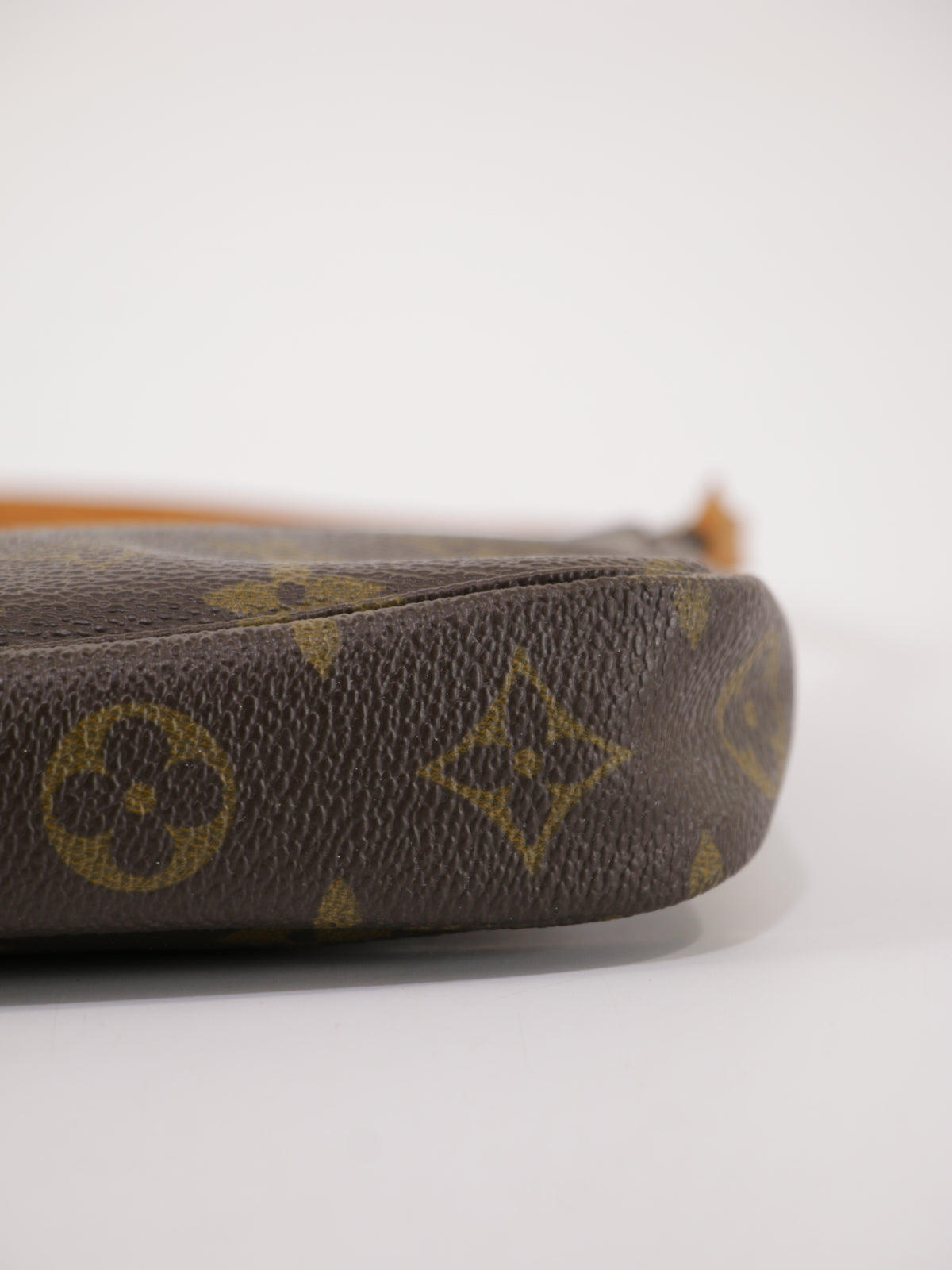 Louis Vuitton Accessories Pochette