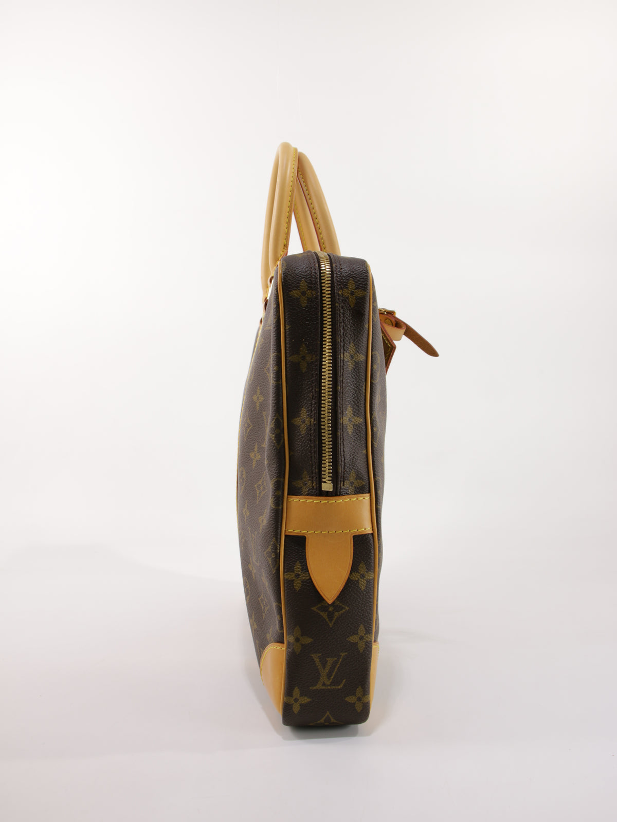Louis Vuitton Port Documents Voyage GM