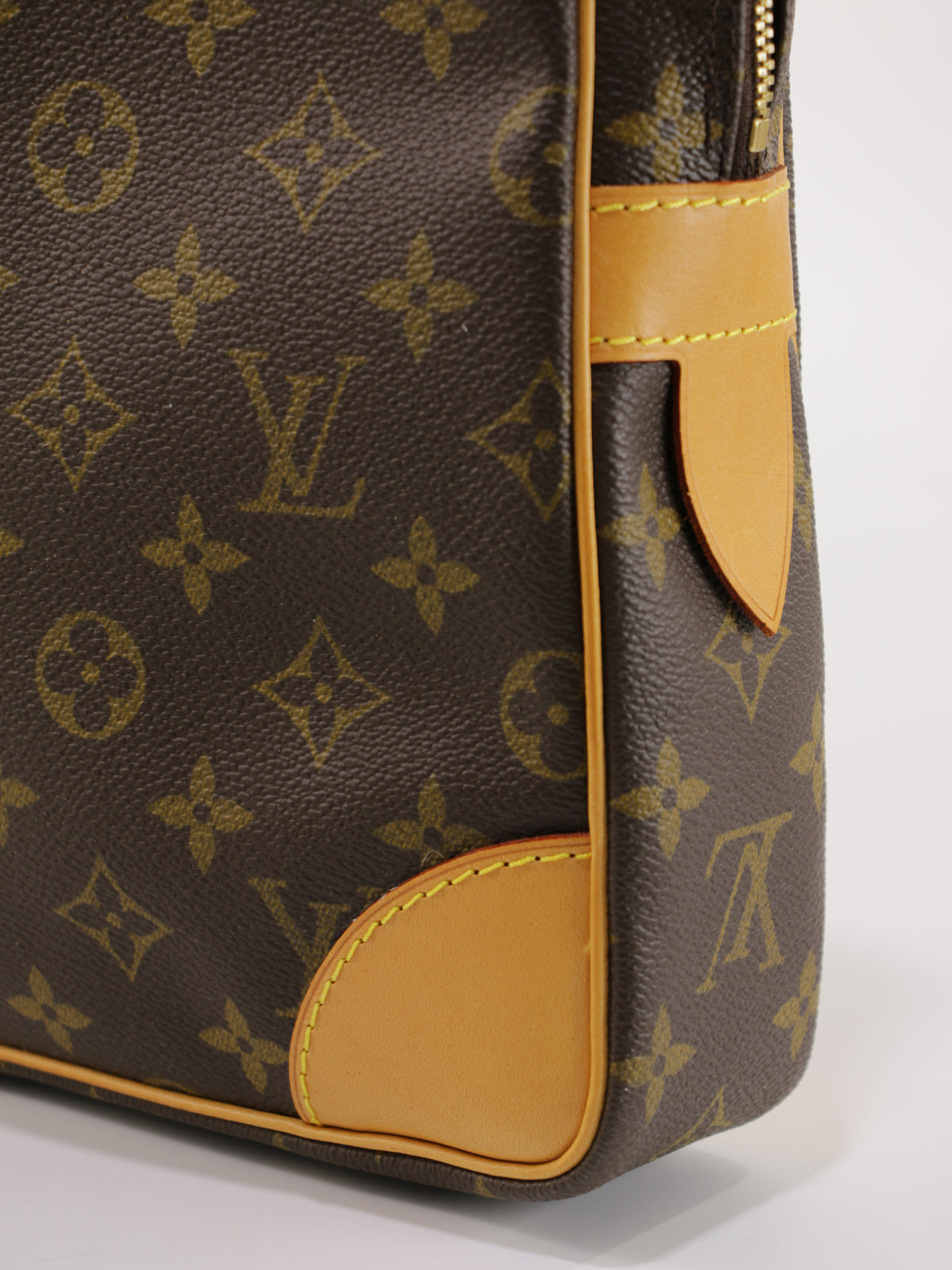 Louis Vuitton Port Documents Voyage GM