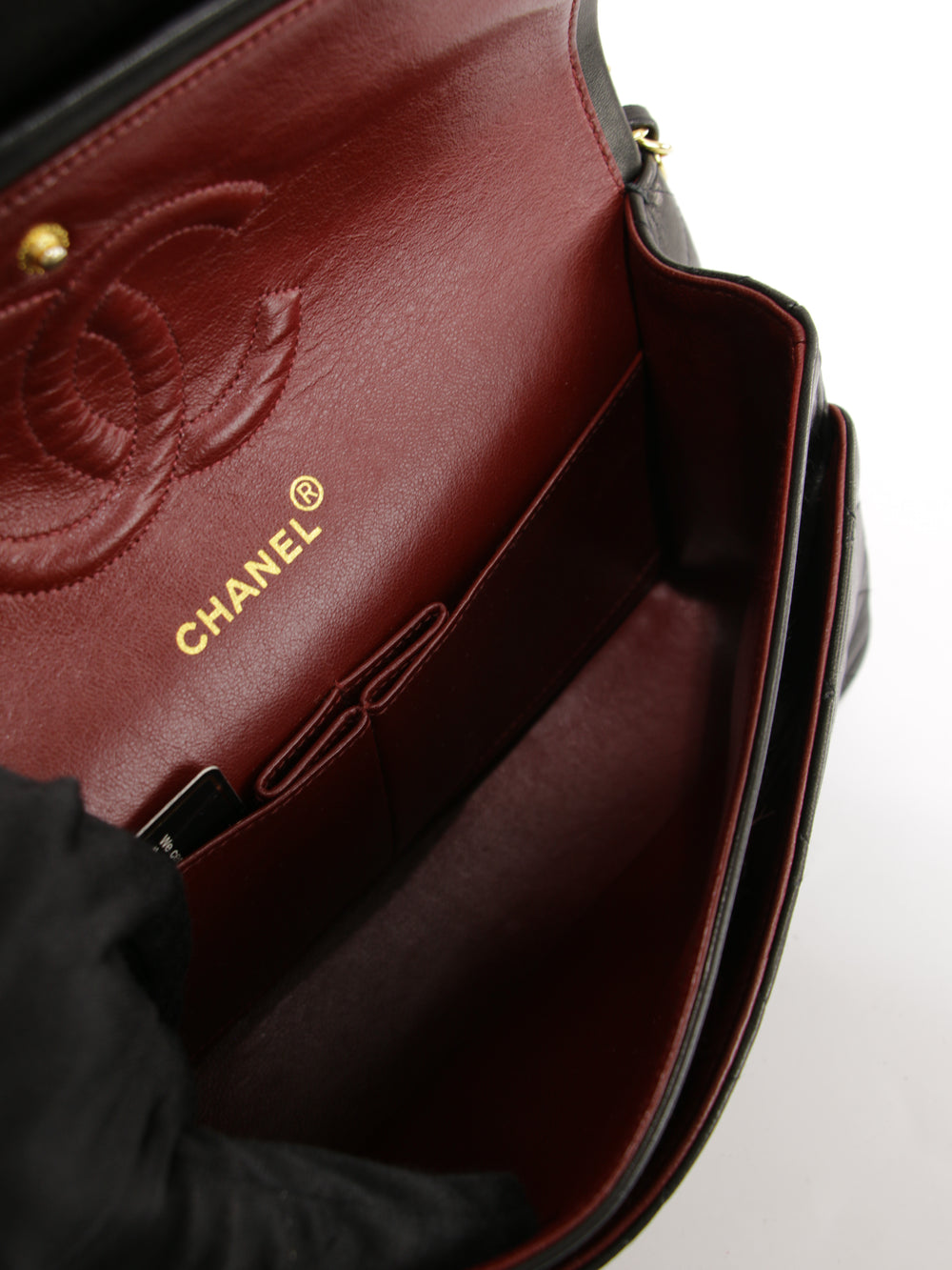 Medium Classic Flap