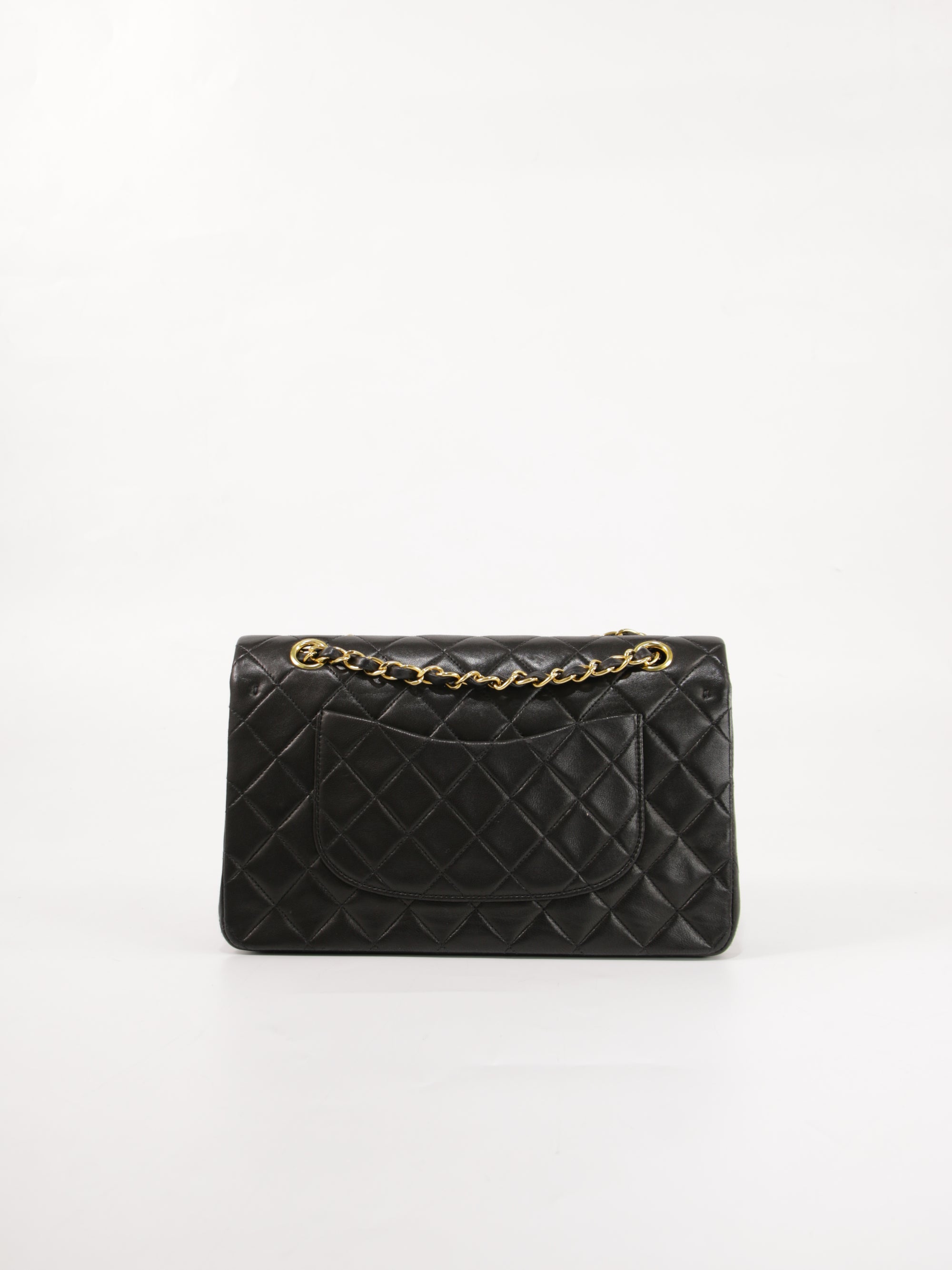 Medium Classic Flap