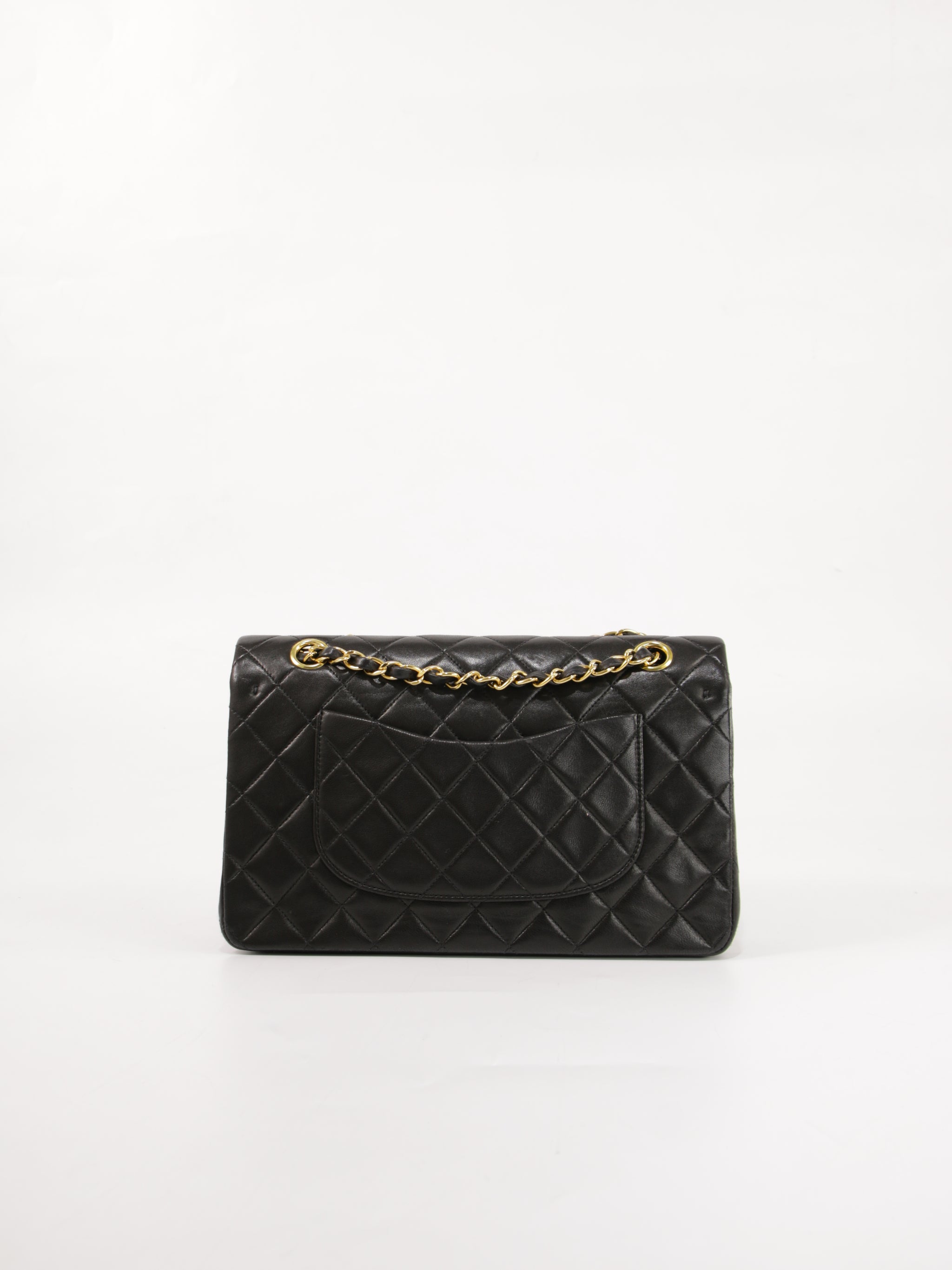 Medium Classic Flap