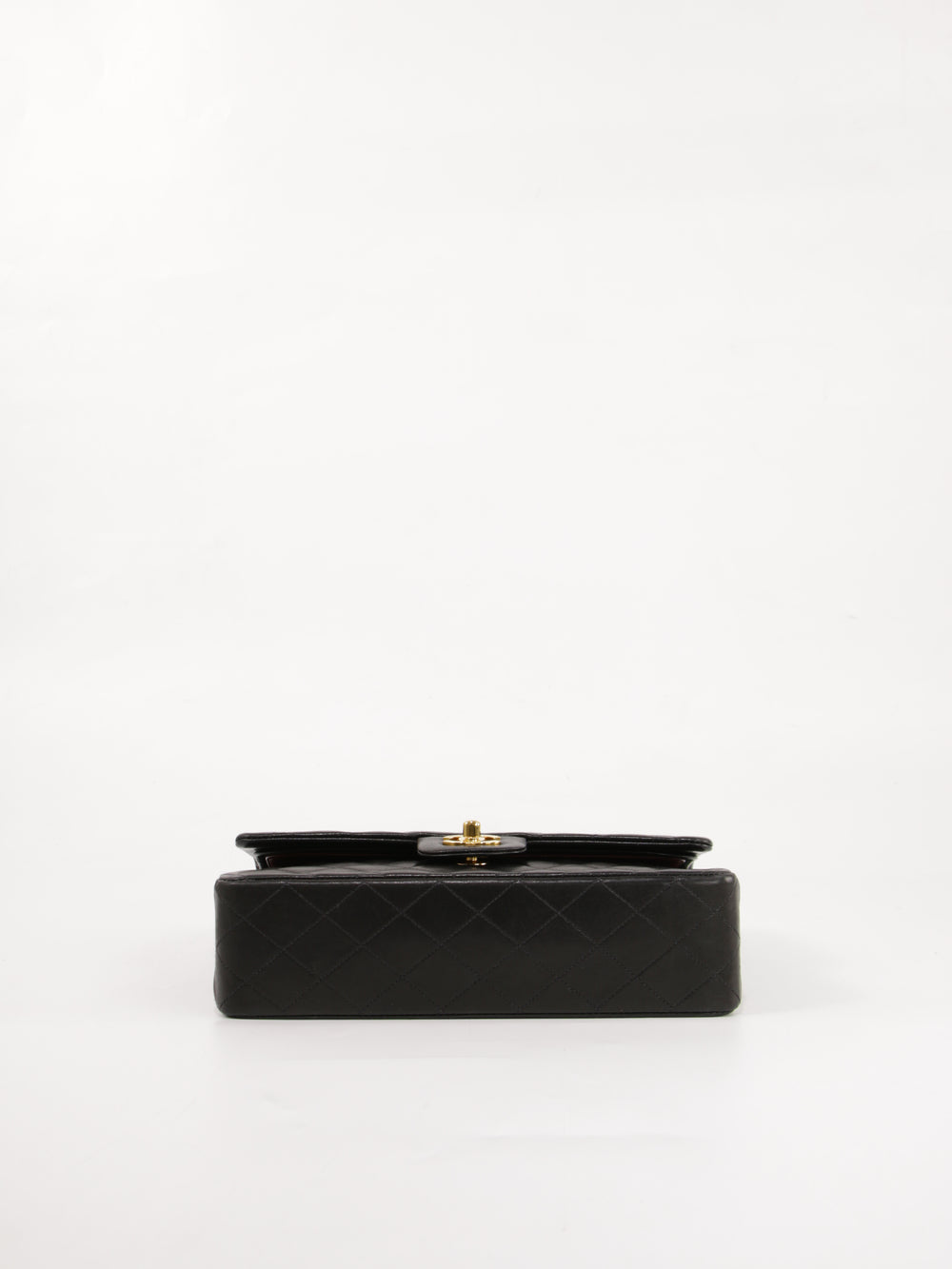 Medium Classic Flap