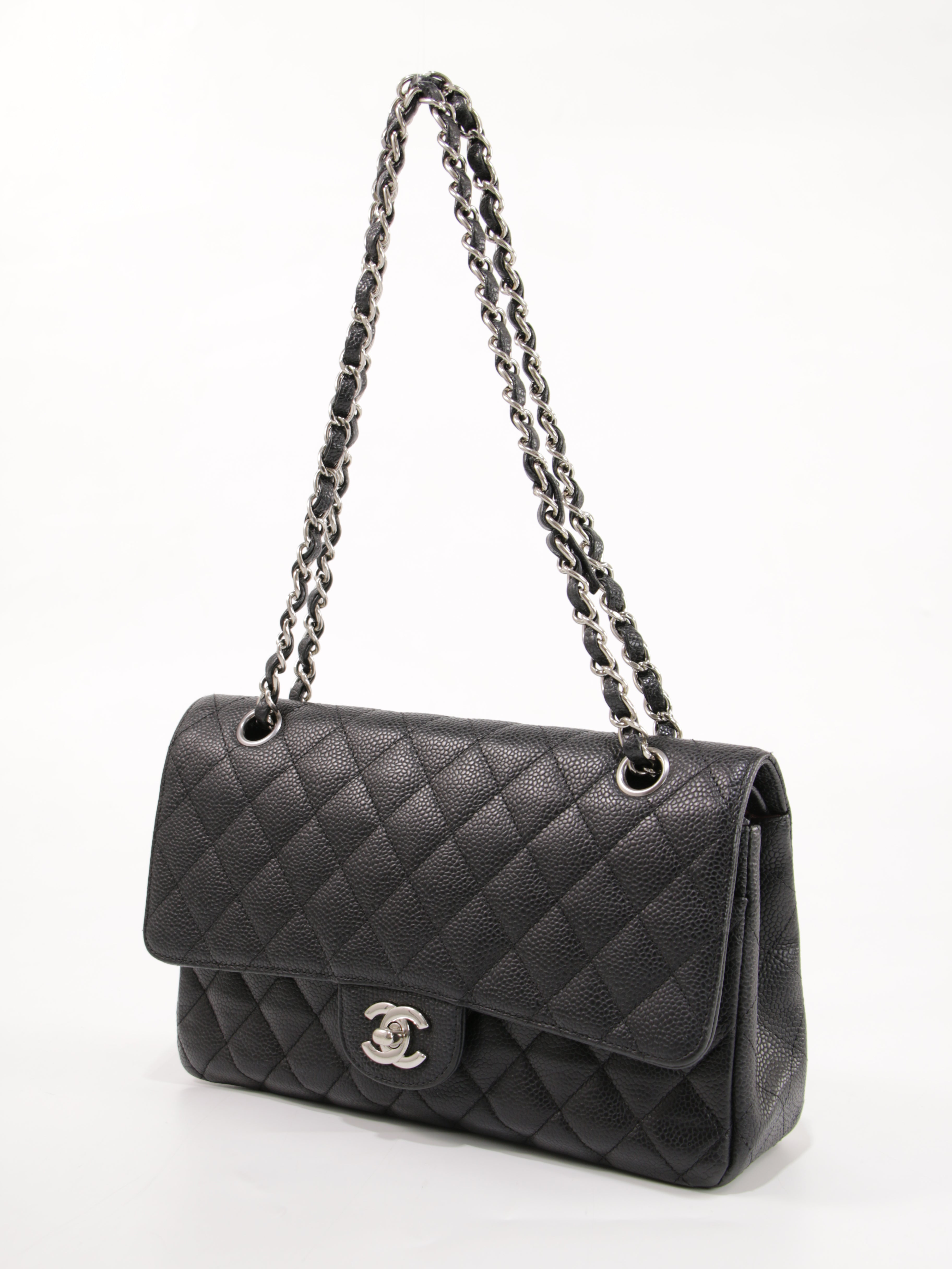Medium Classic Flap