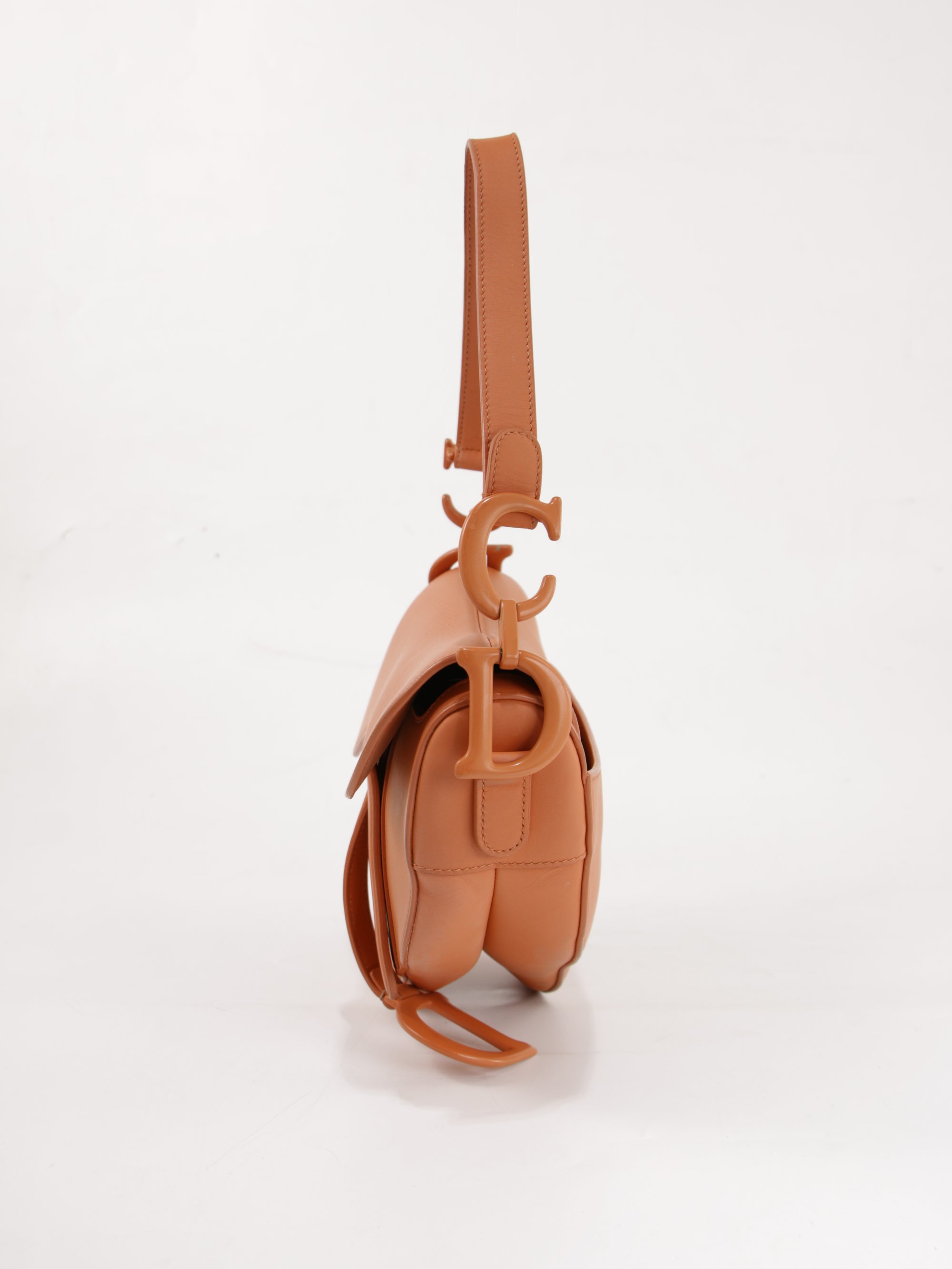 Saddle