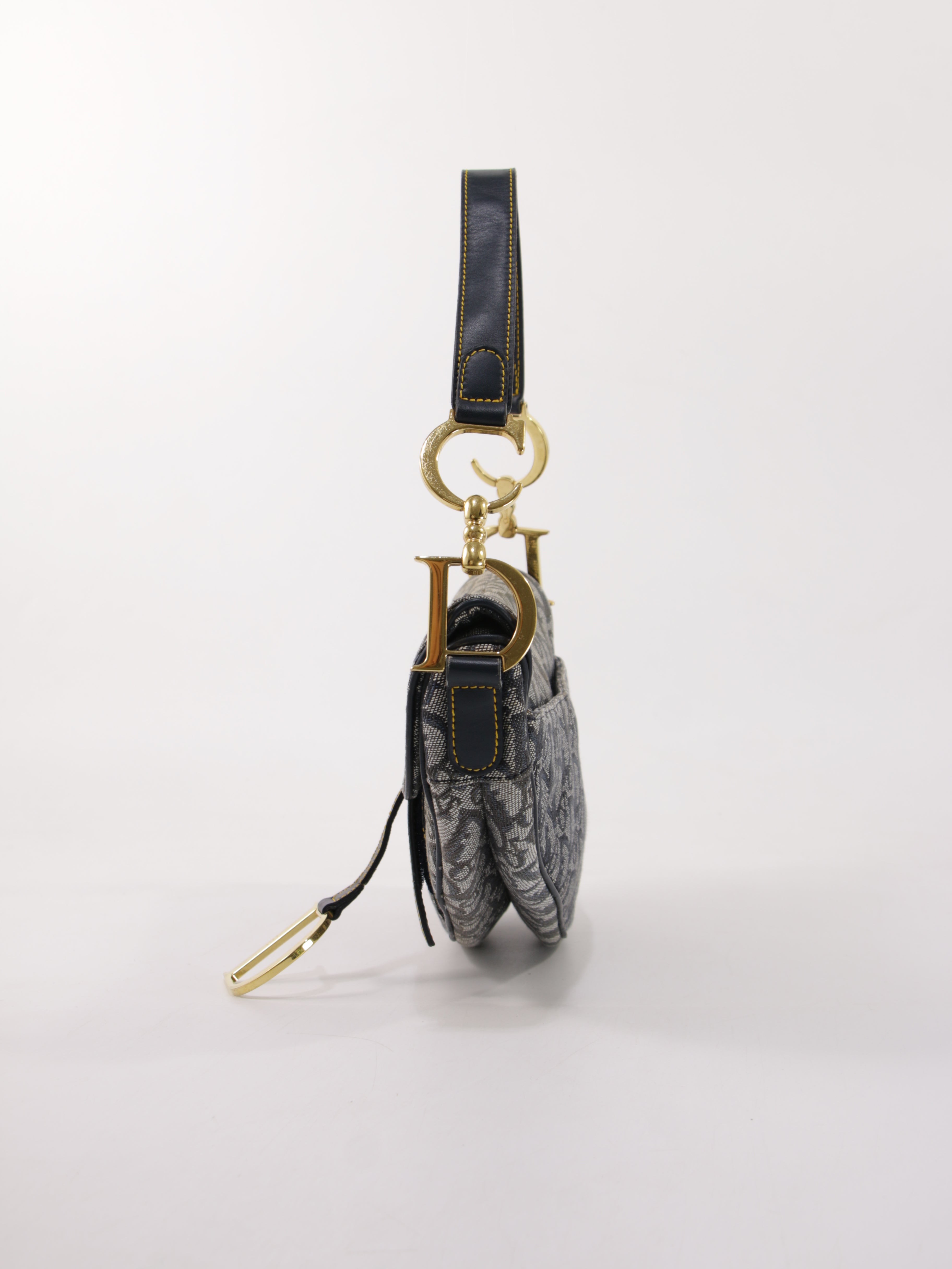 Saddle