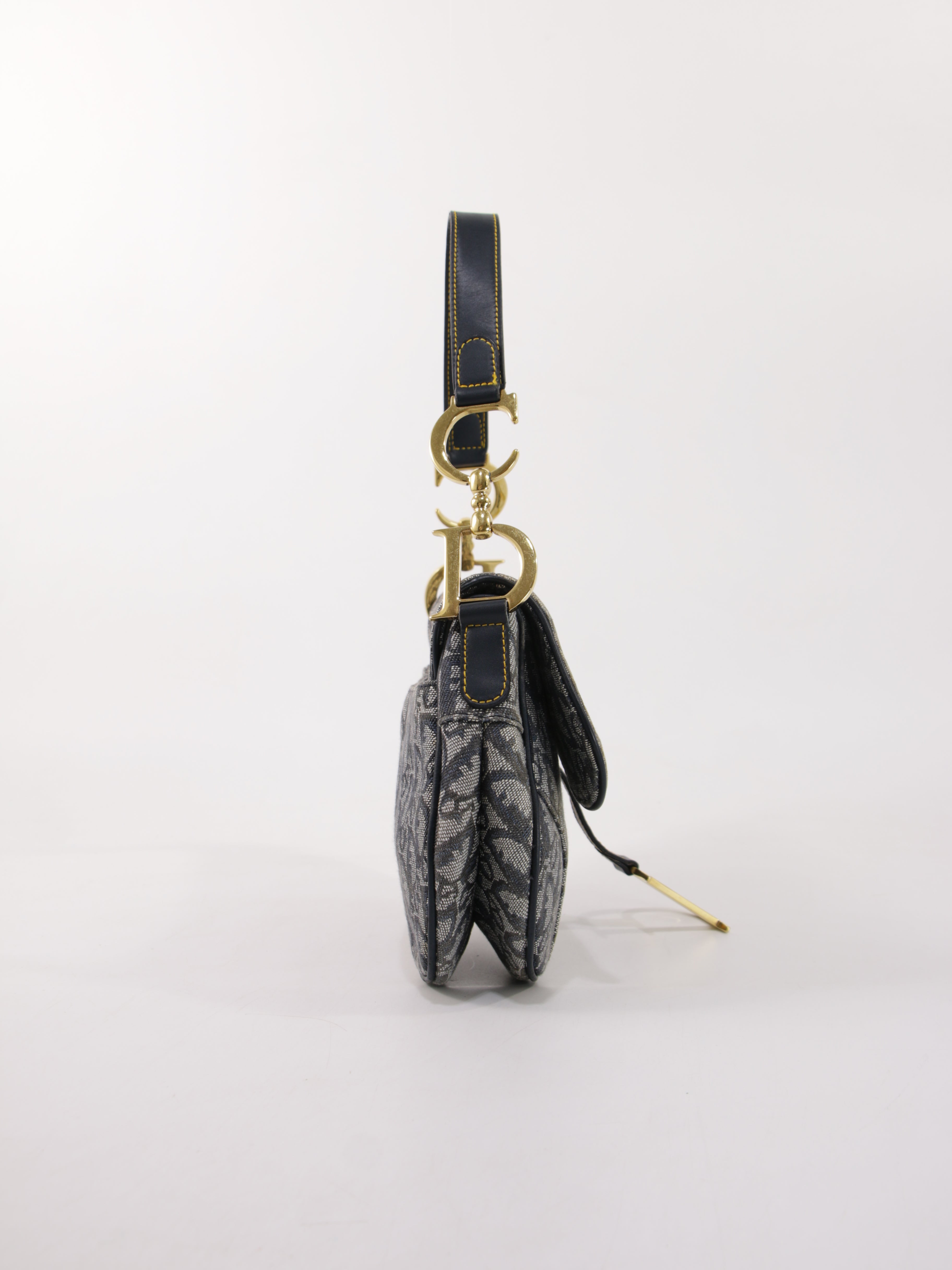 Saddle