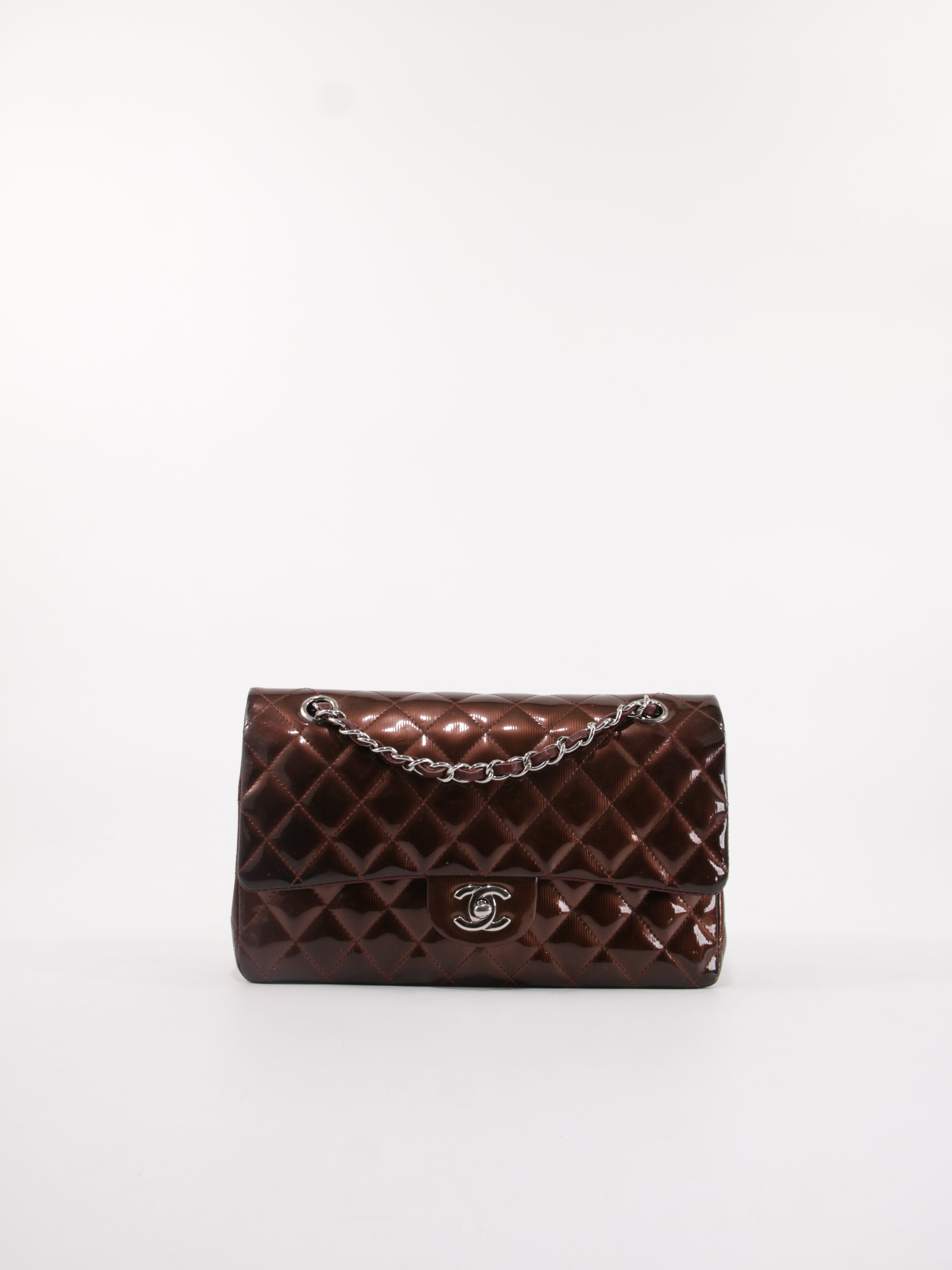 Medium Classic Flap