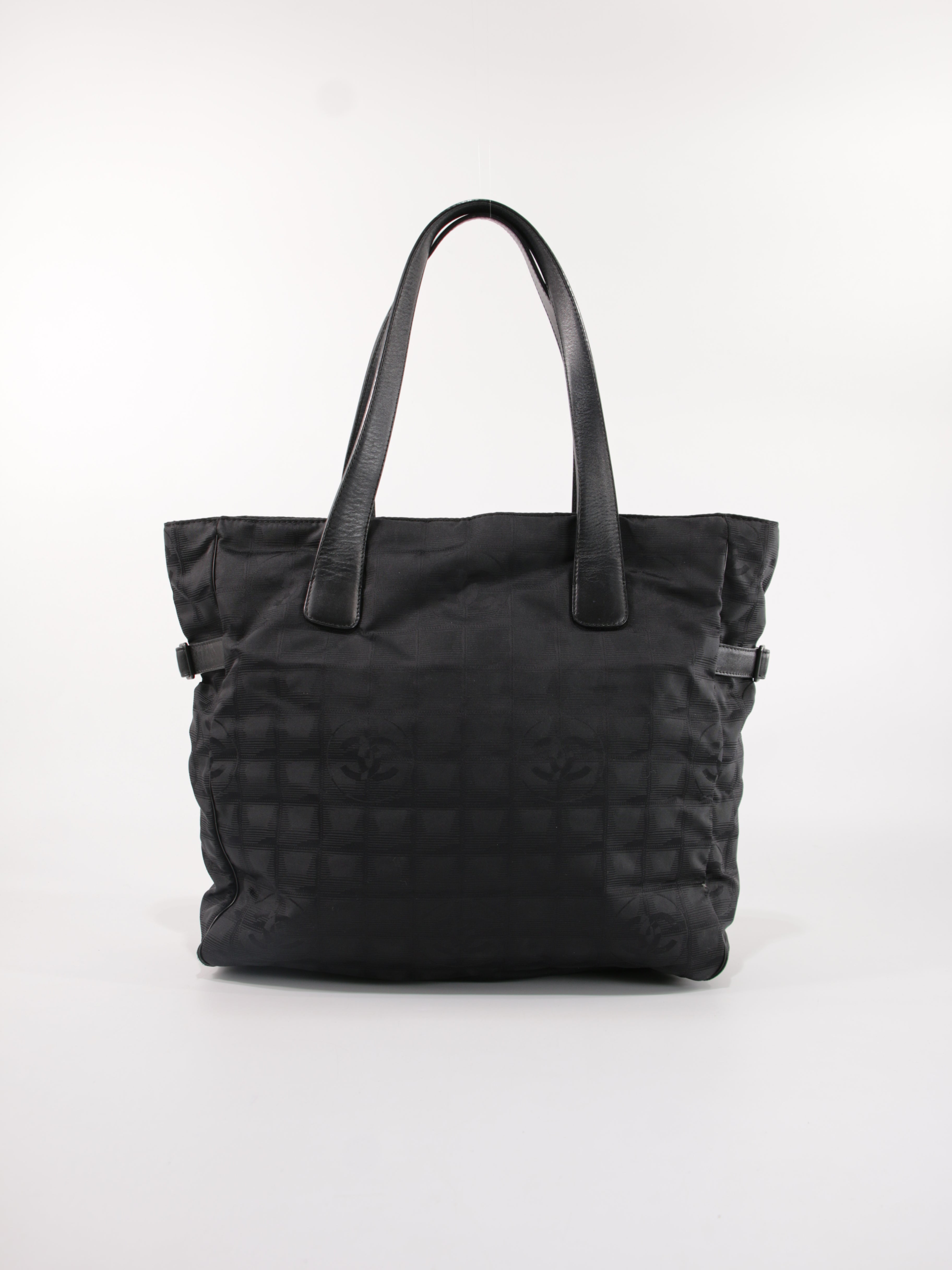 Large Travel Line Tote