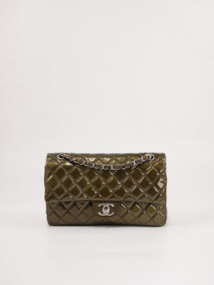 Medium Classic Flap