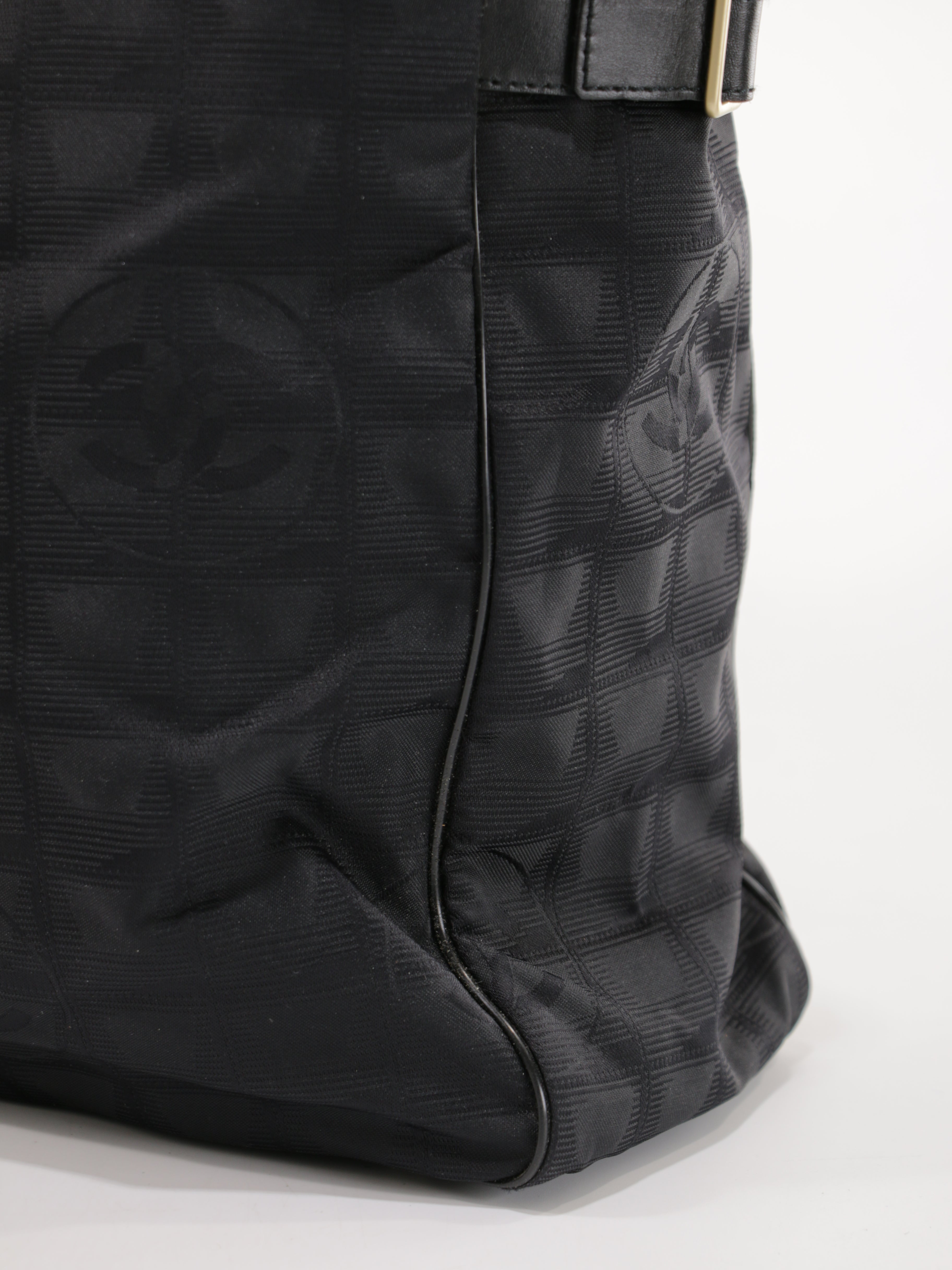 Large Travel Line Tote