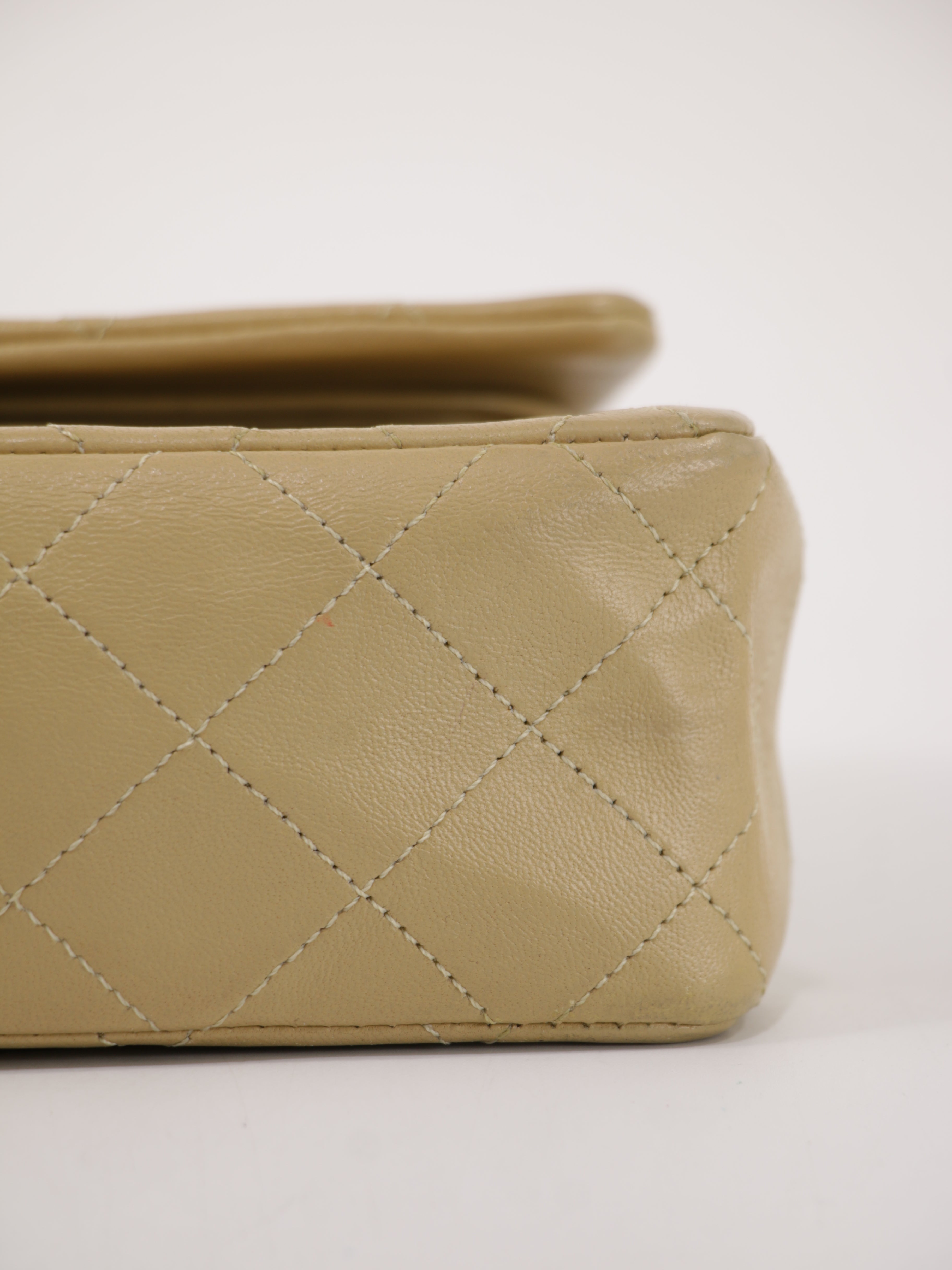 Small Classic Flap
