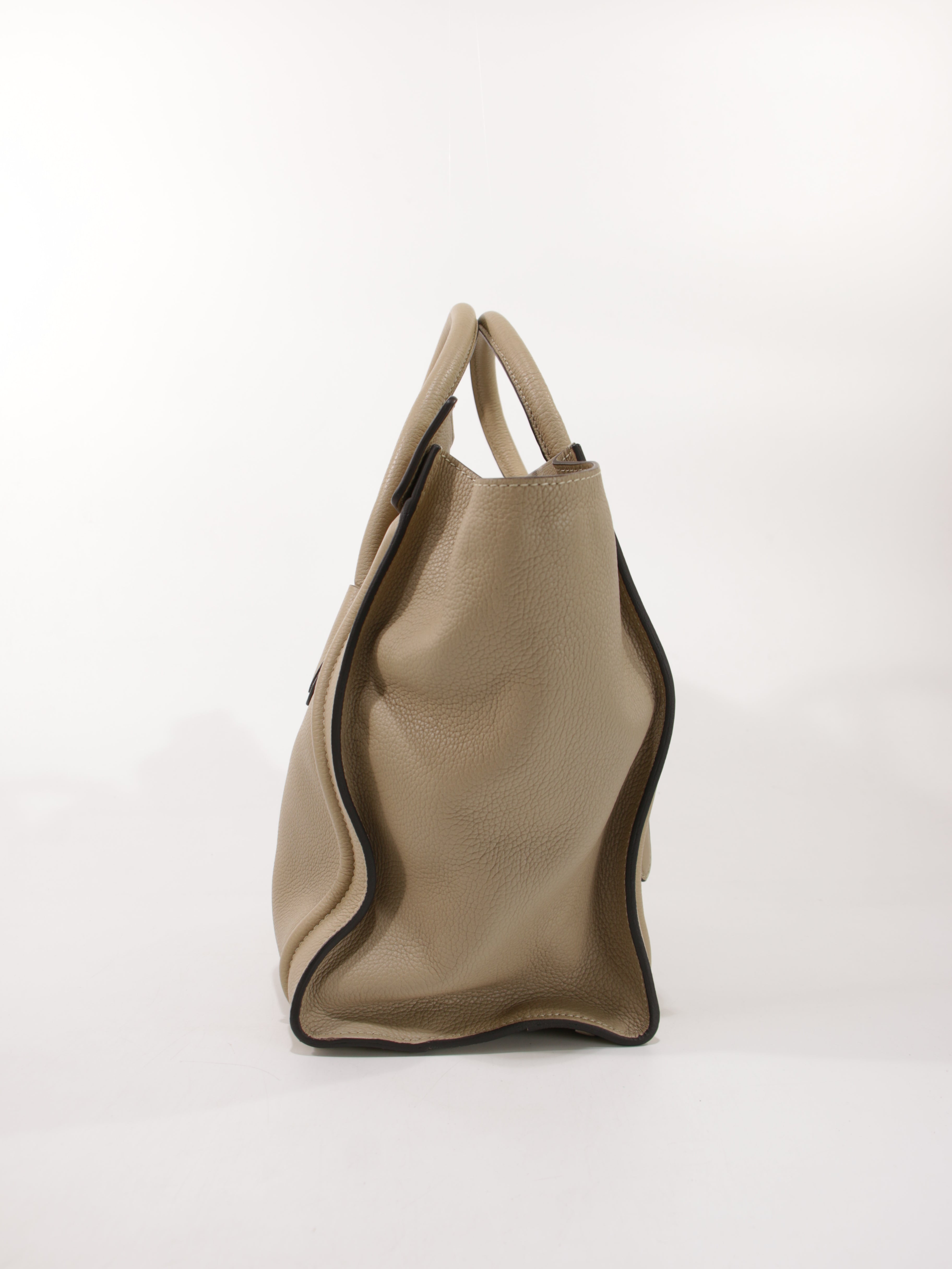 Medium Luggage