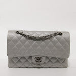 Medium Classic Flap