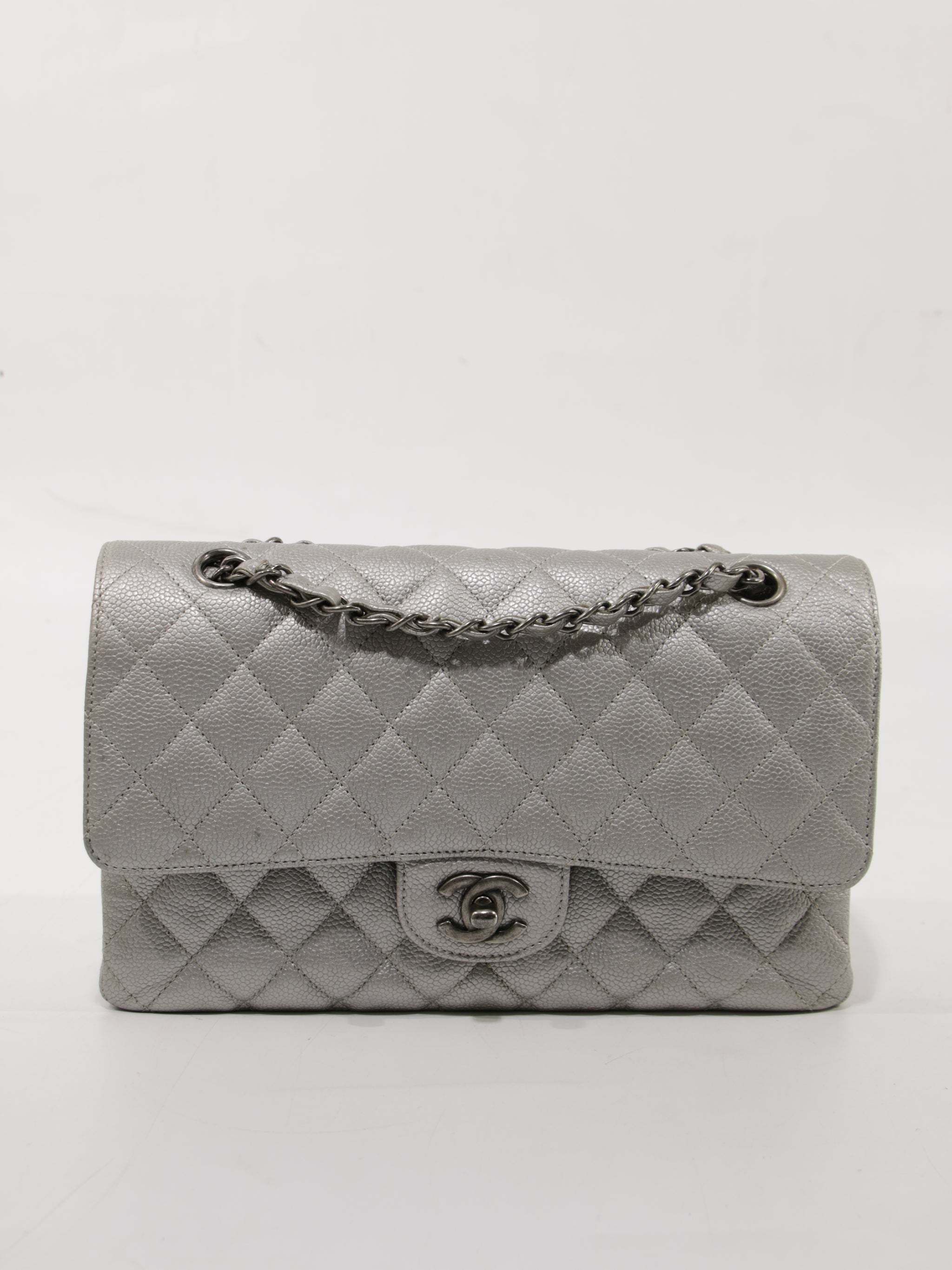 Medium Classic Flap