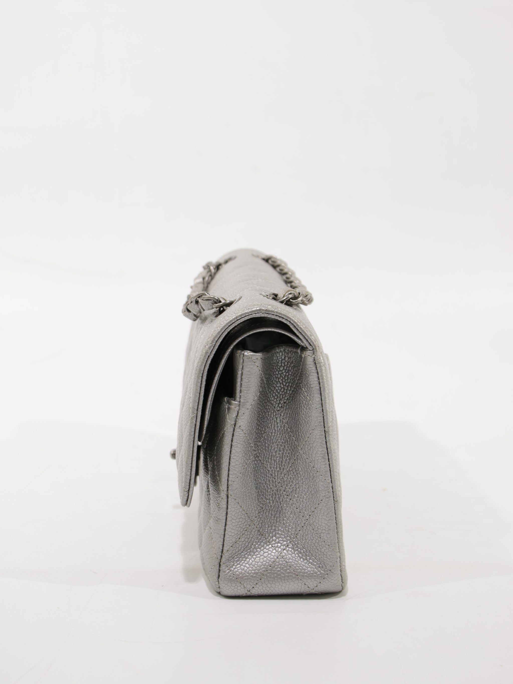 Medium Classic Flap