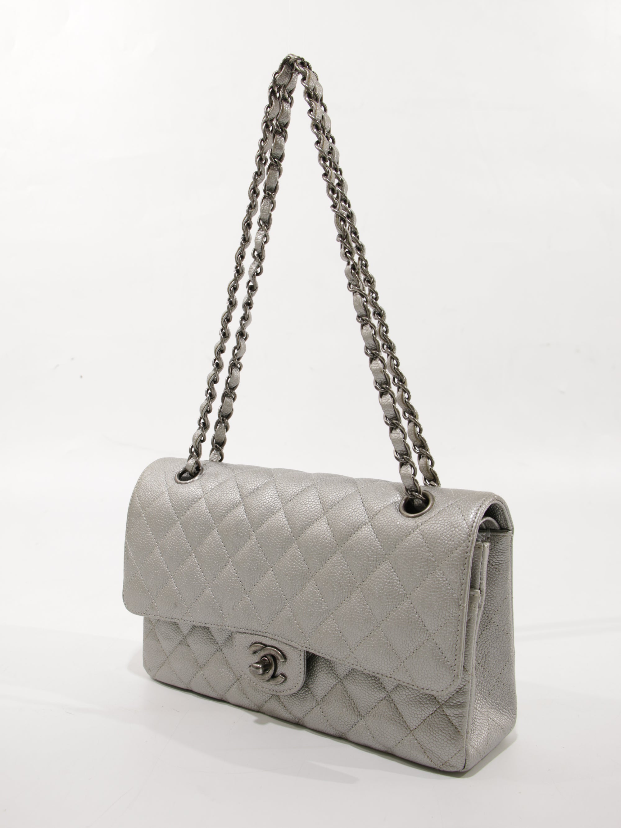 Medium Classic Flap