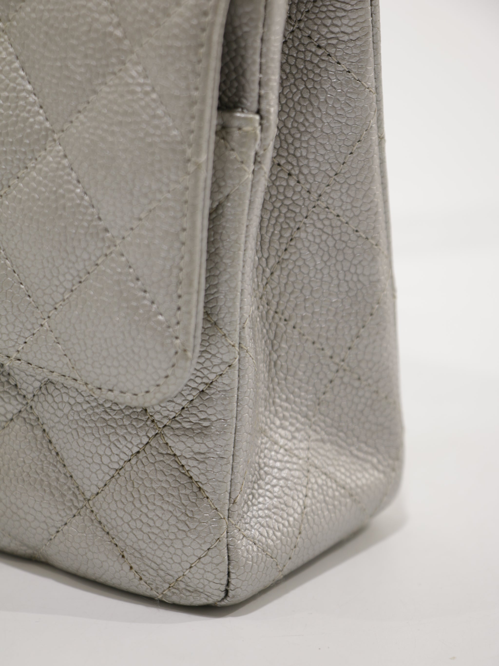 Medium Classic Flap
