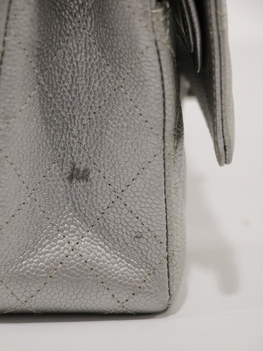 Medium Classic Flap