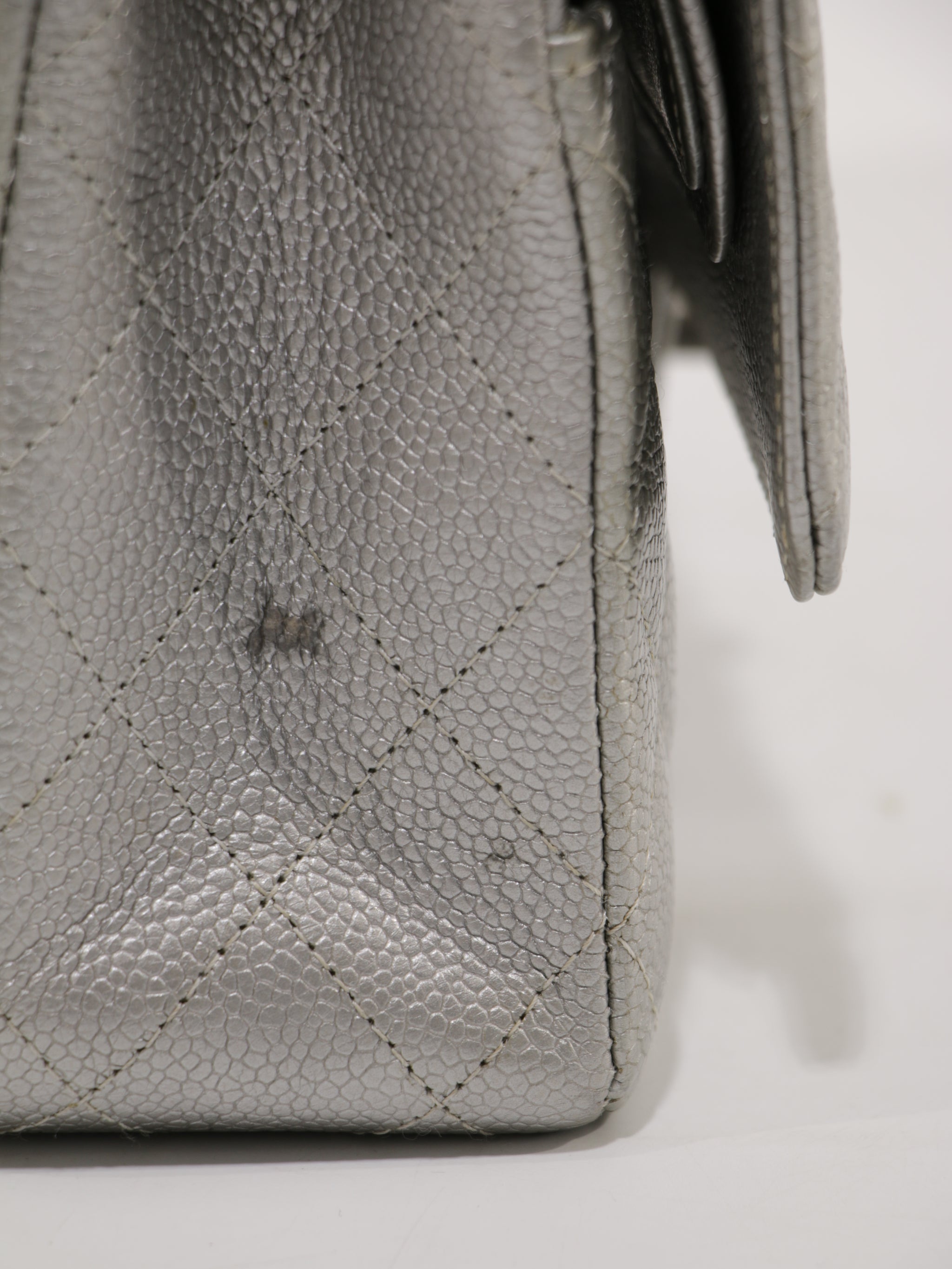 Medium Classic Flap