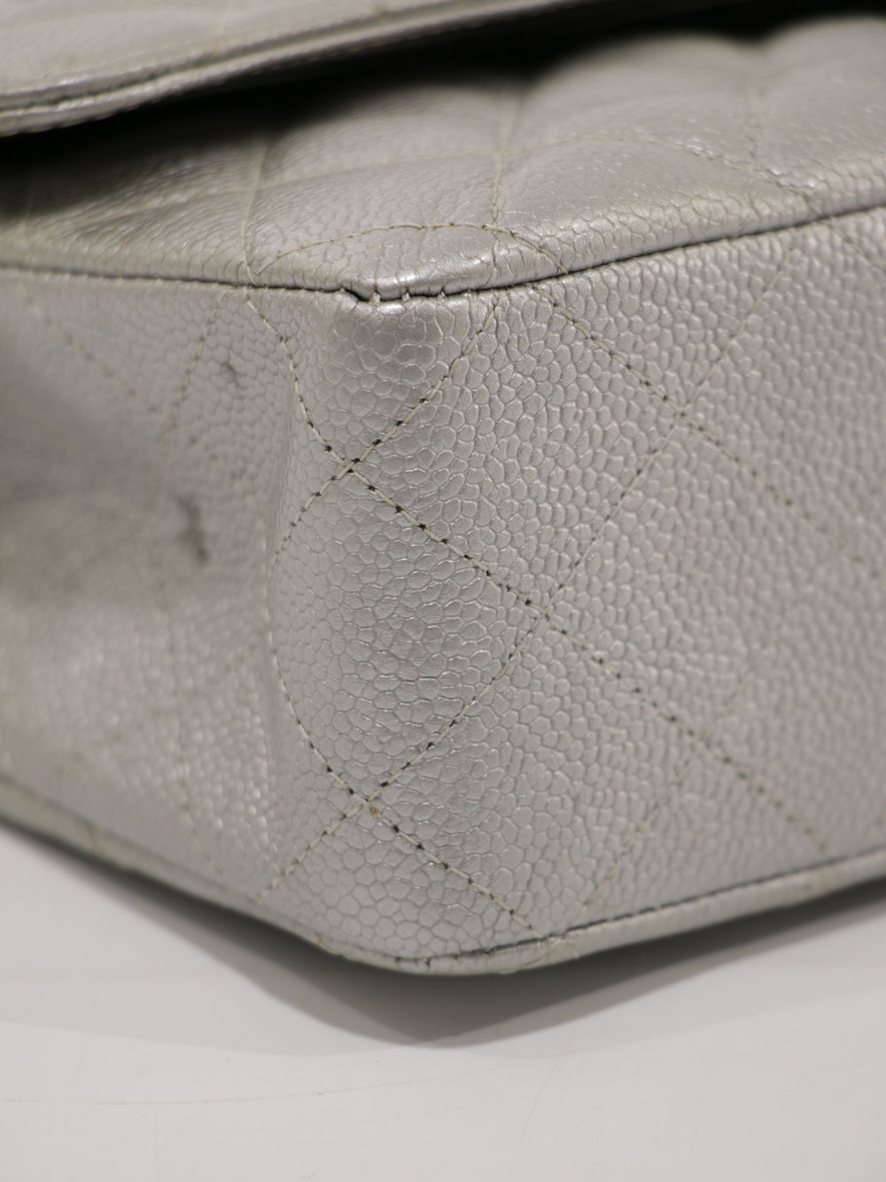 Medium Classic Flap