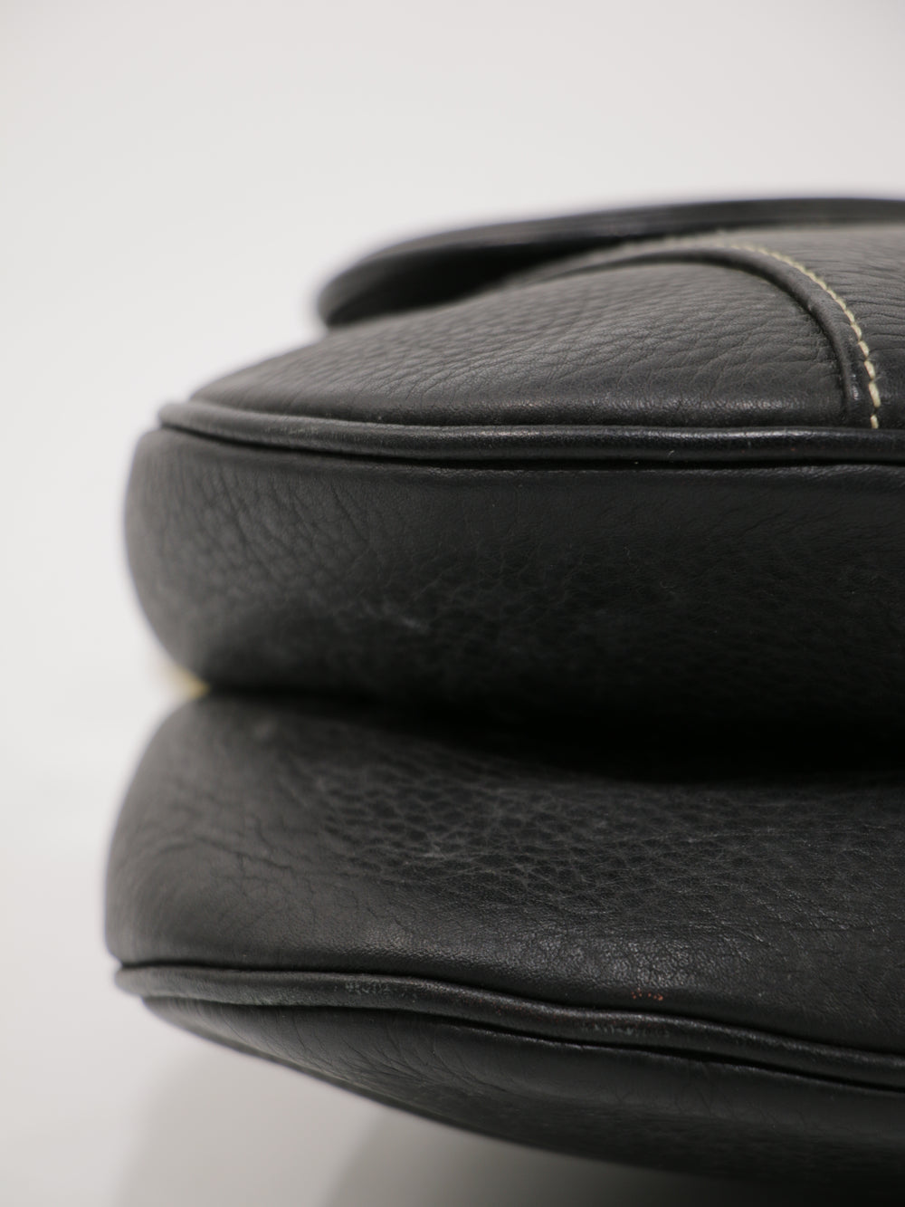 Saddle
