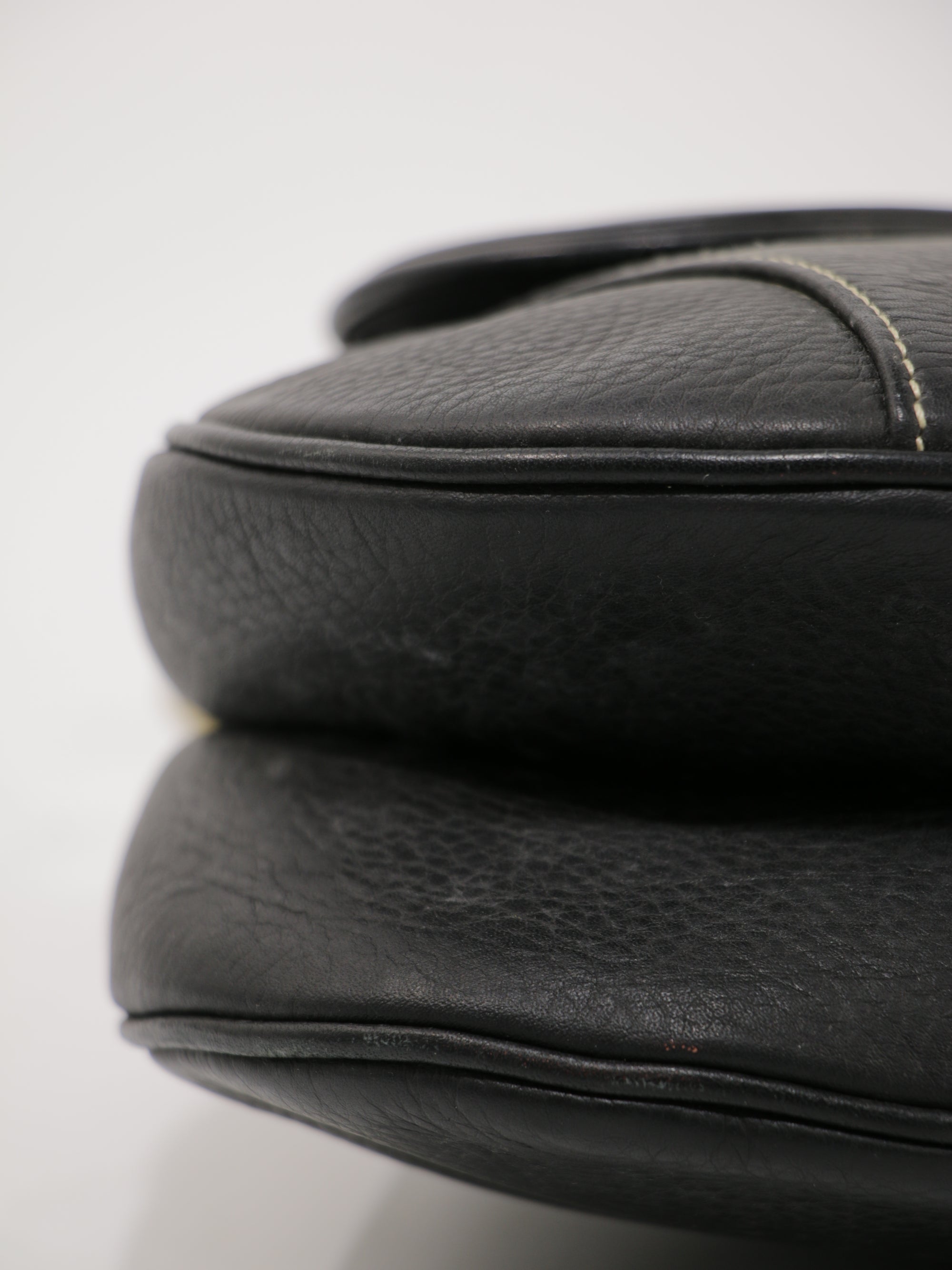 Saddle