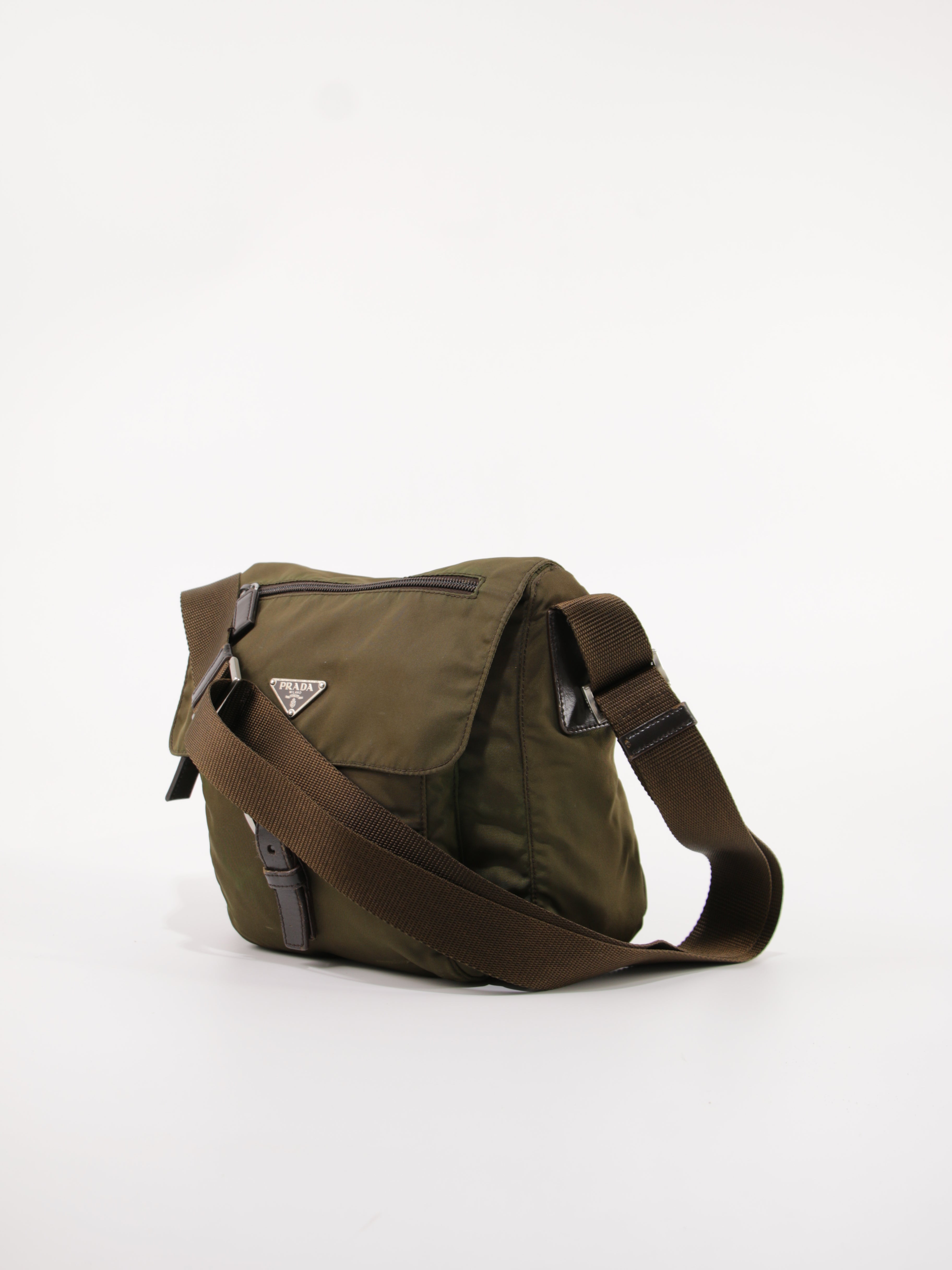 Single Buckle Messenger